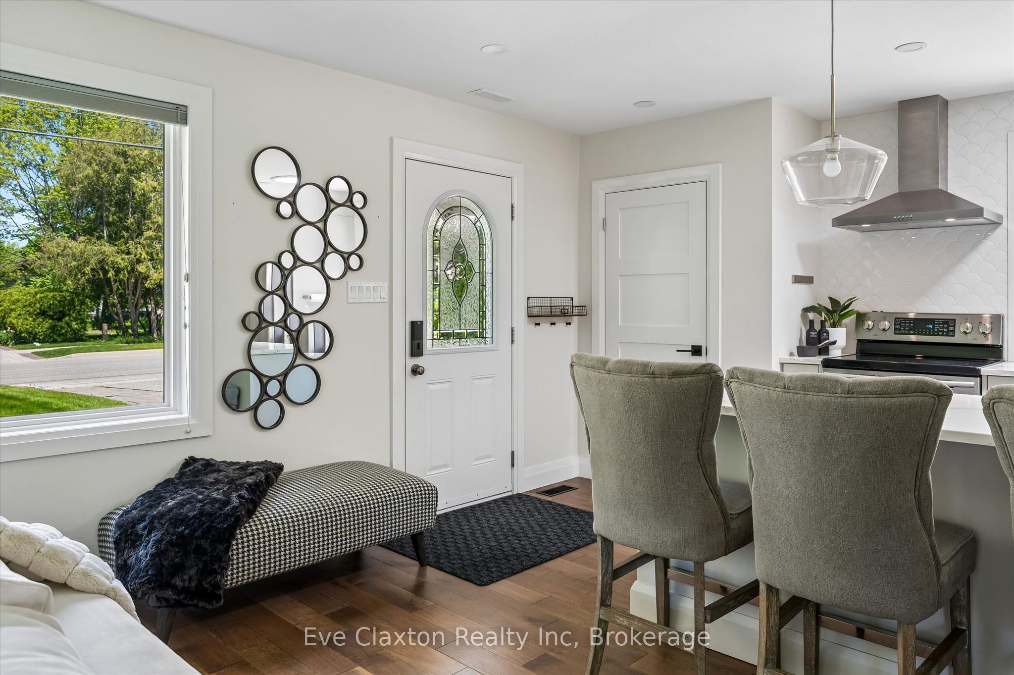 90 Dean Avenue Property Photo 6