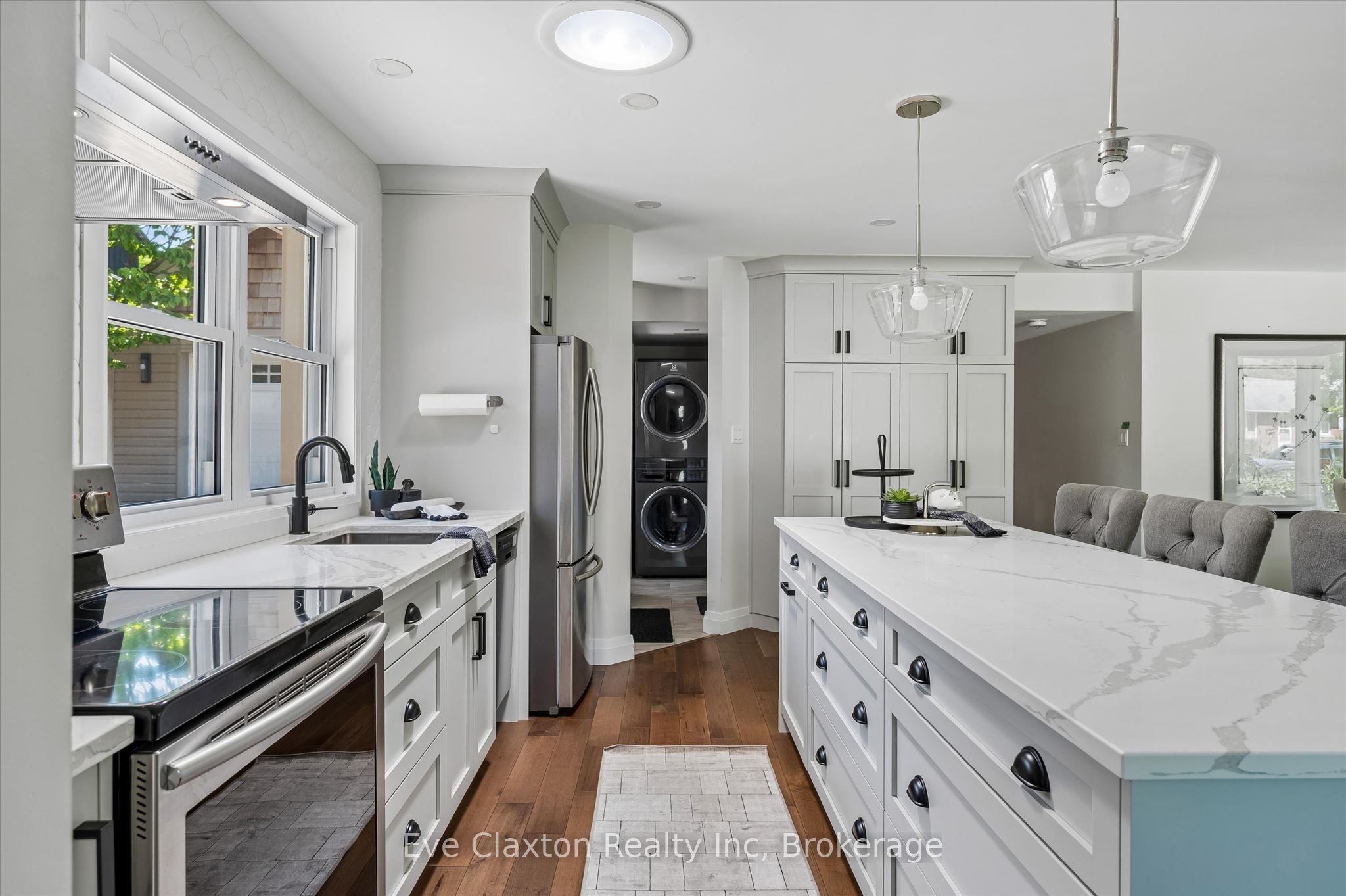 90 Dean Avenue Property Photo 12