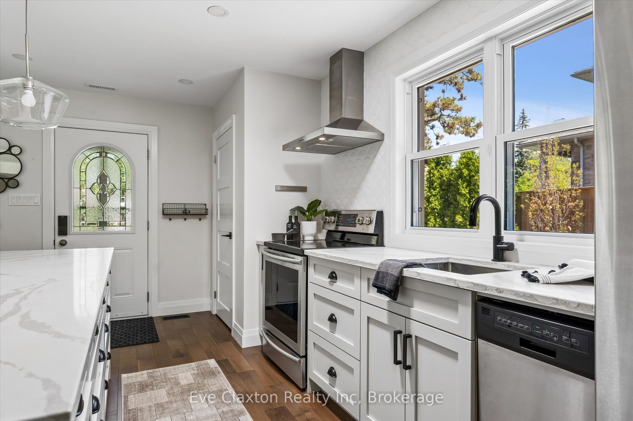 90 Dean Avenue Property Photo 13