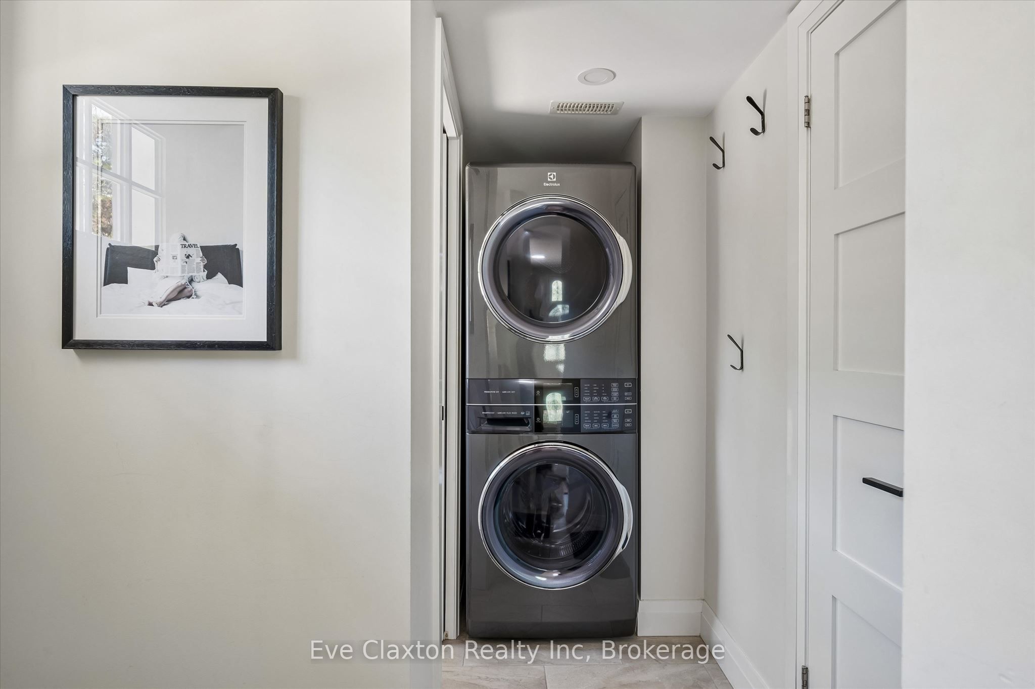 90 Dean Avenue Property Photo 22