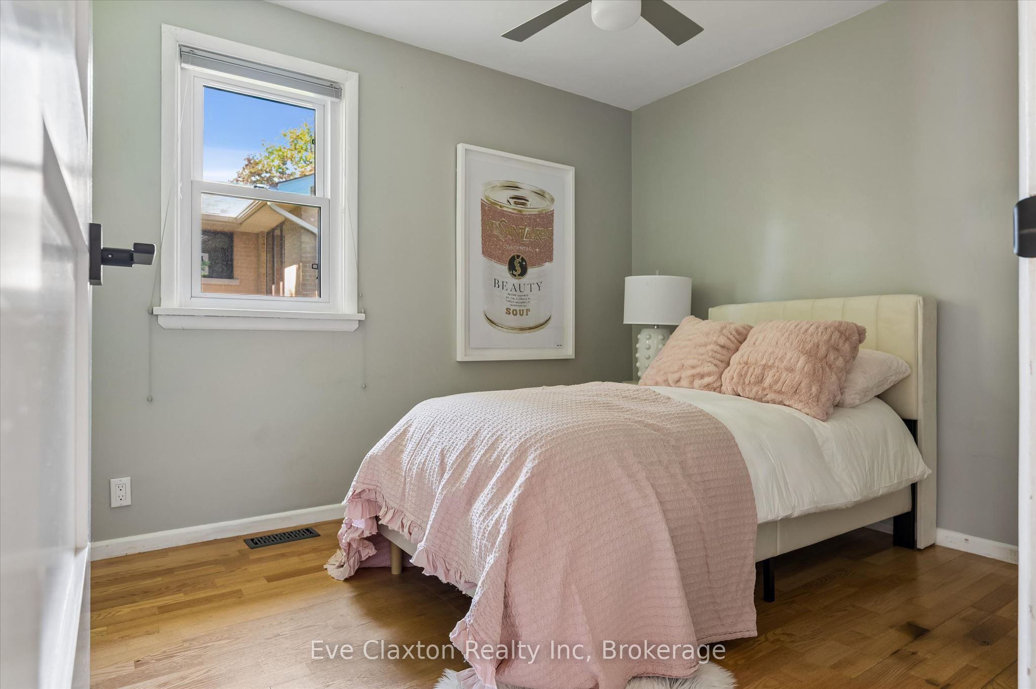 90 Dean Avenue Property Photo 23