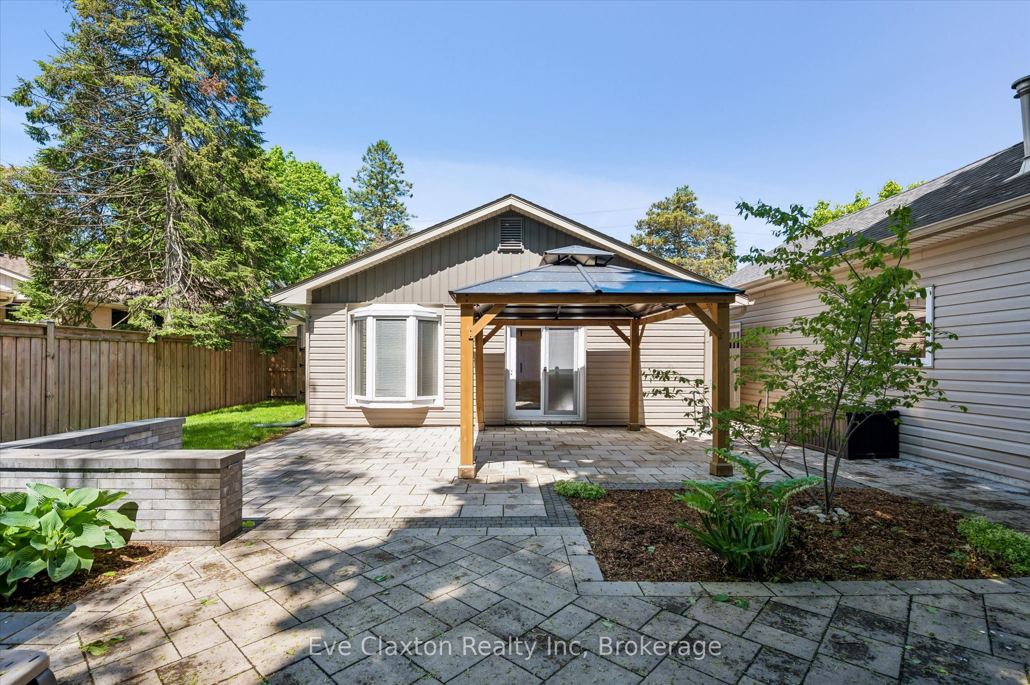90 Dean Avenue Property Photo 31