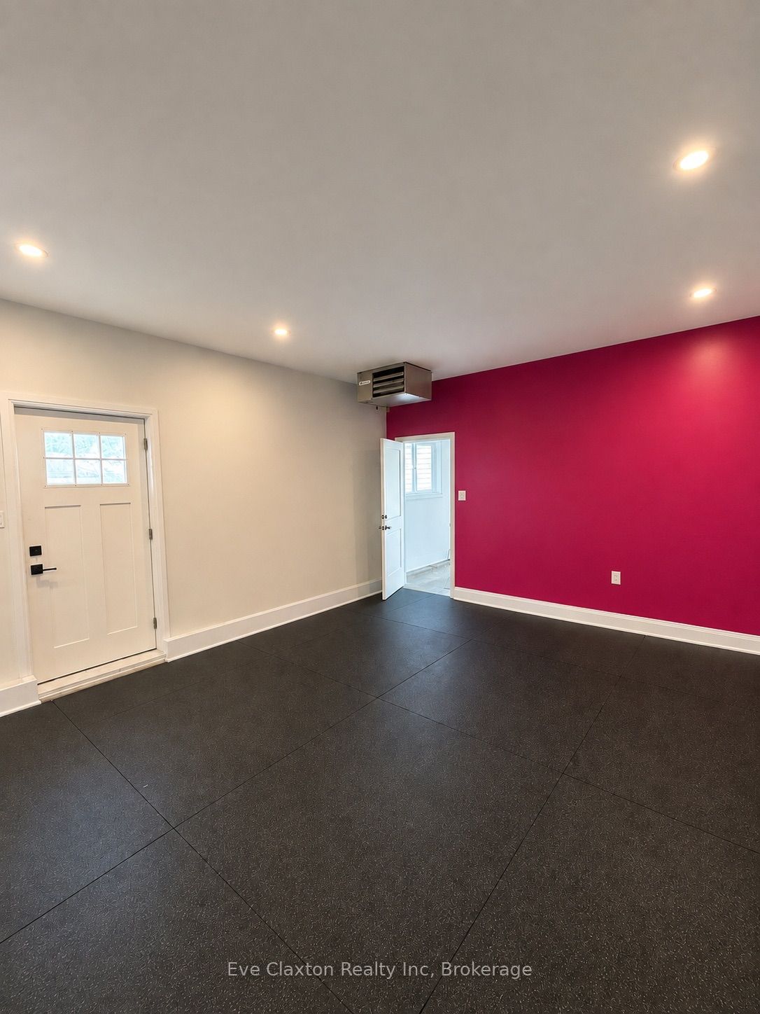 90 Dean Avenue Property Photo 39