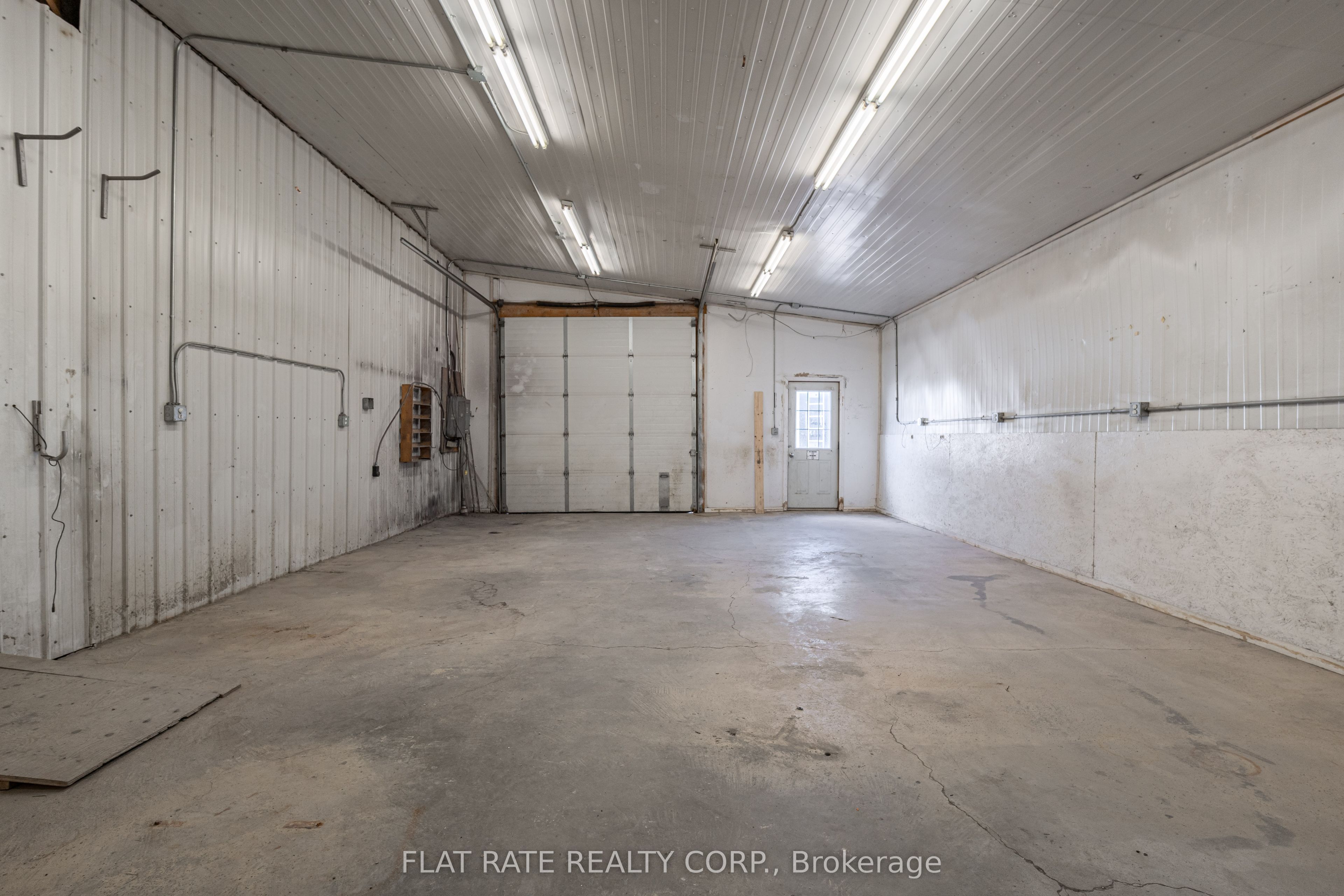 1057 Highway 7 Expressway 9 Property Photo 2