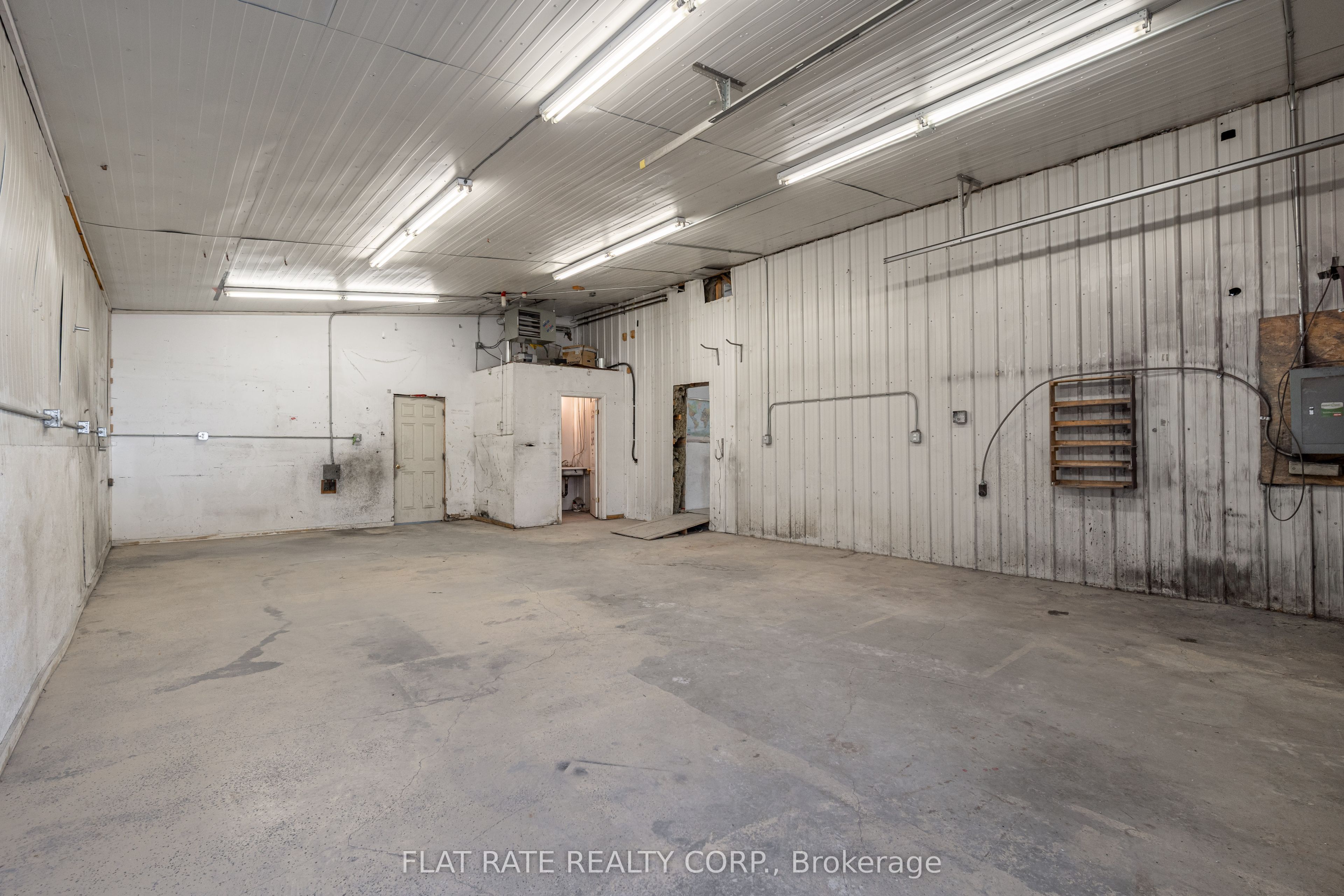 1057 Highway 7 Expressway 9 Property Photo 4