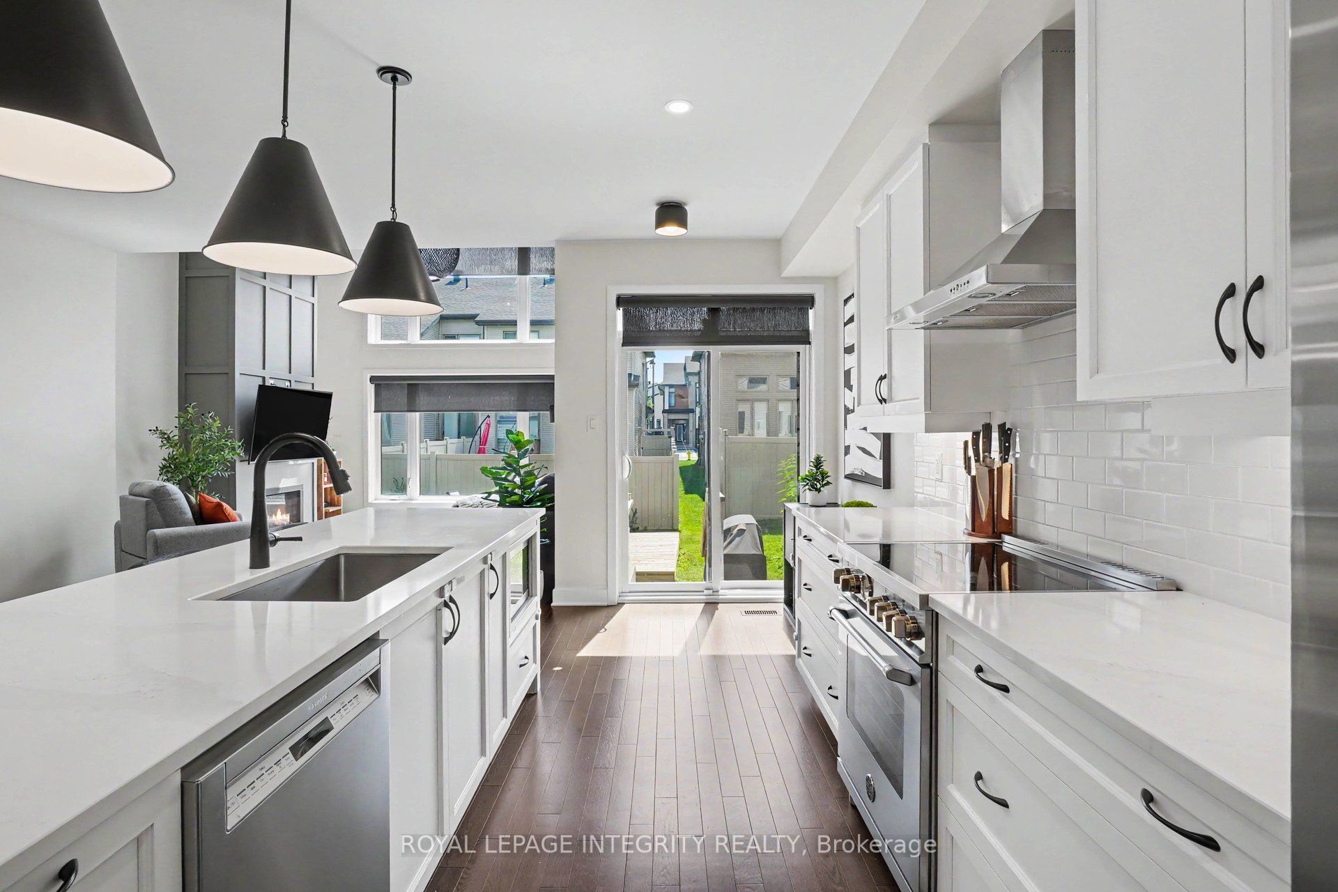523 Triangle Street Property Photo 12