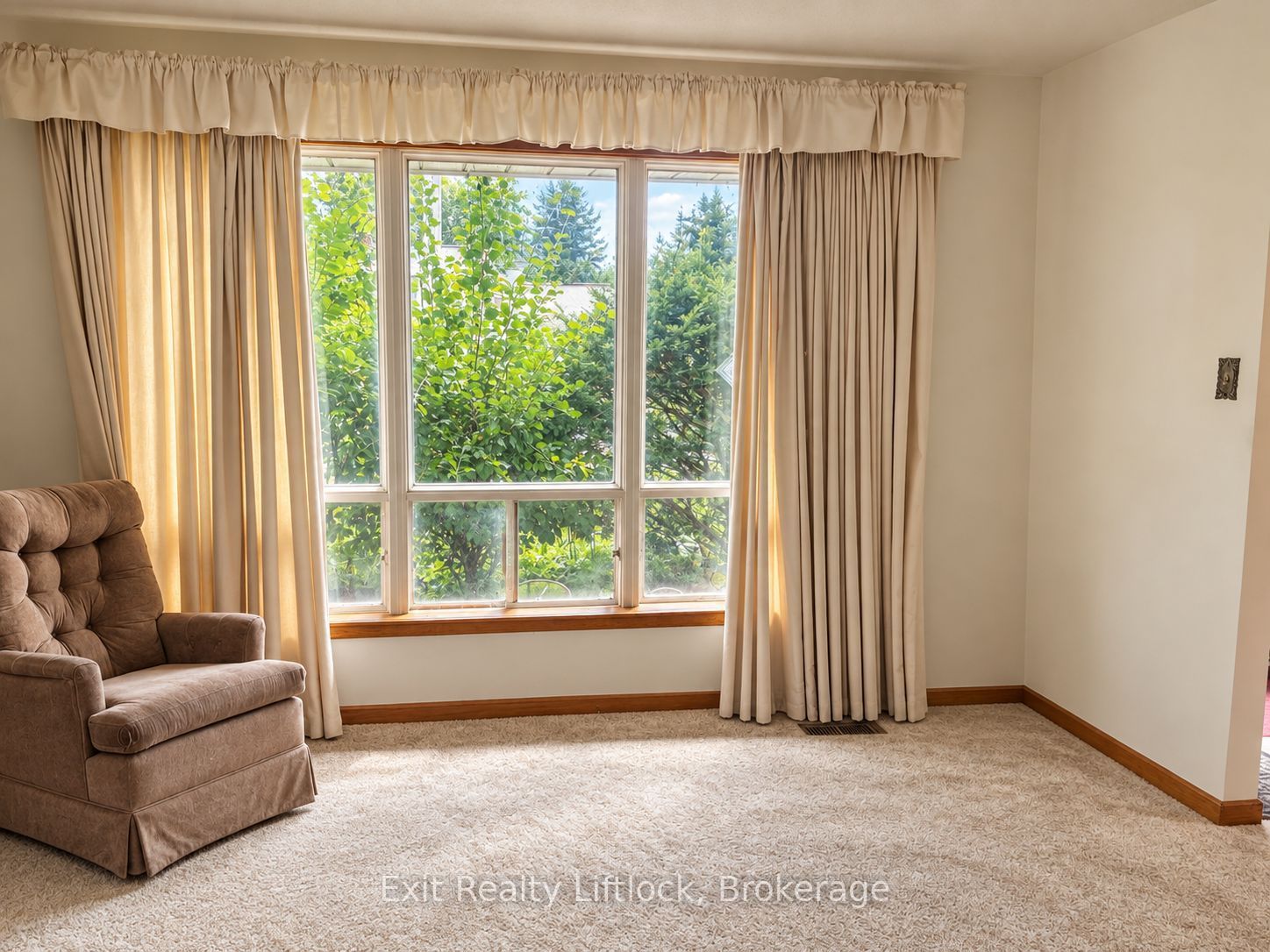 2 Frederick Street Property Photo 6