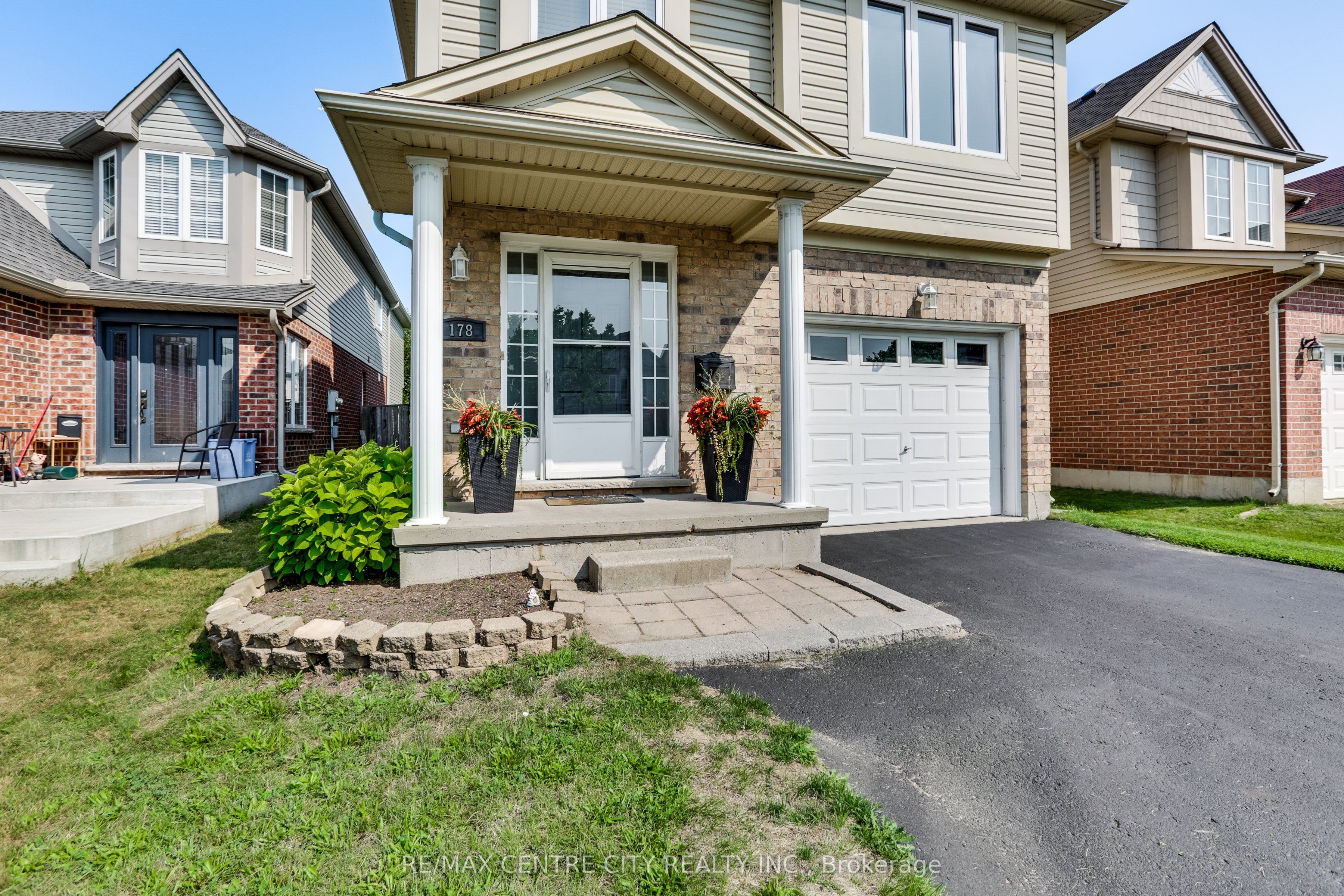 178 Mcmahen Street Property Photo 3