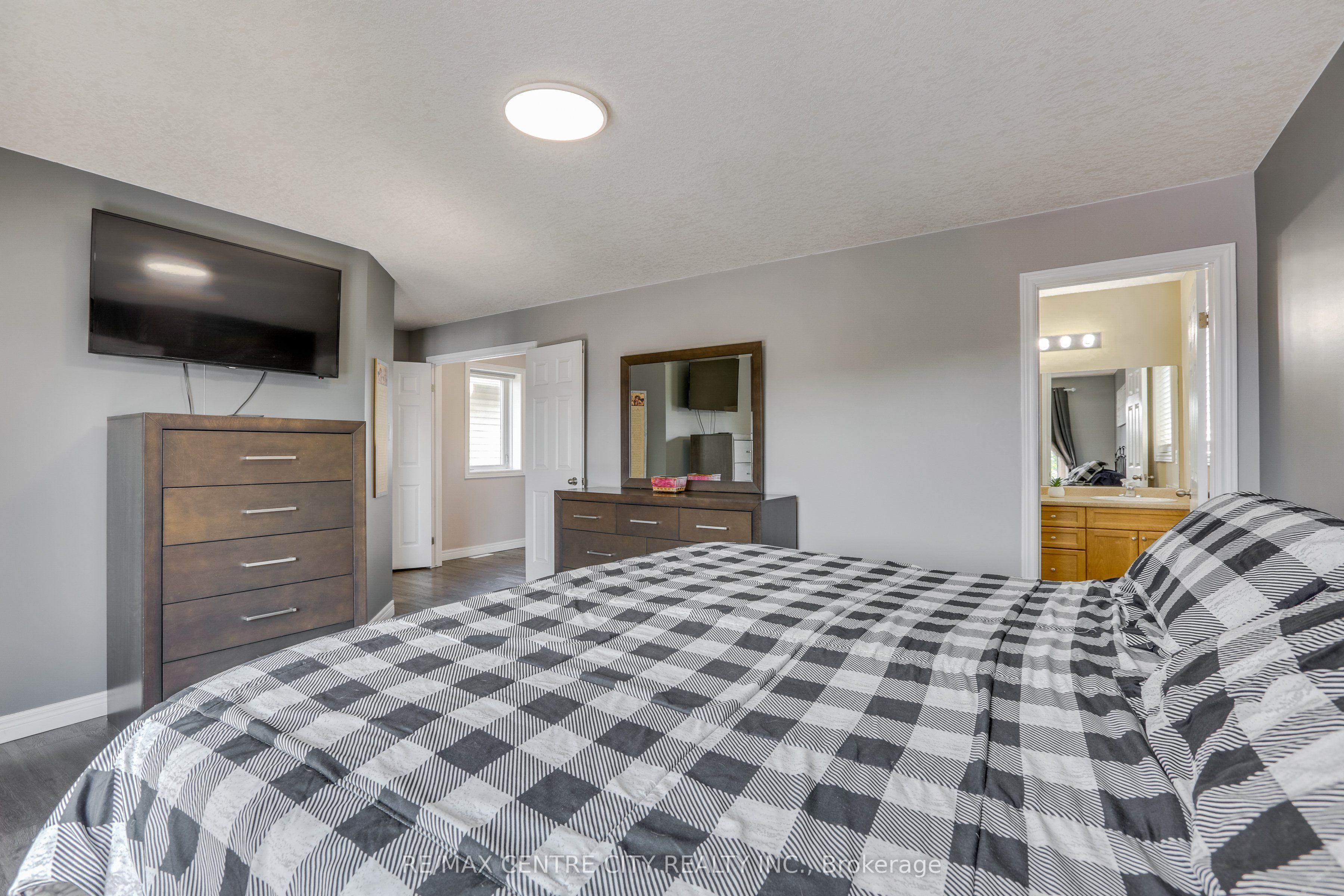 178 Mcmahen Street Property Photo 20
