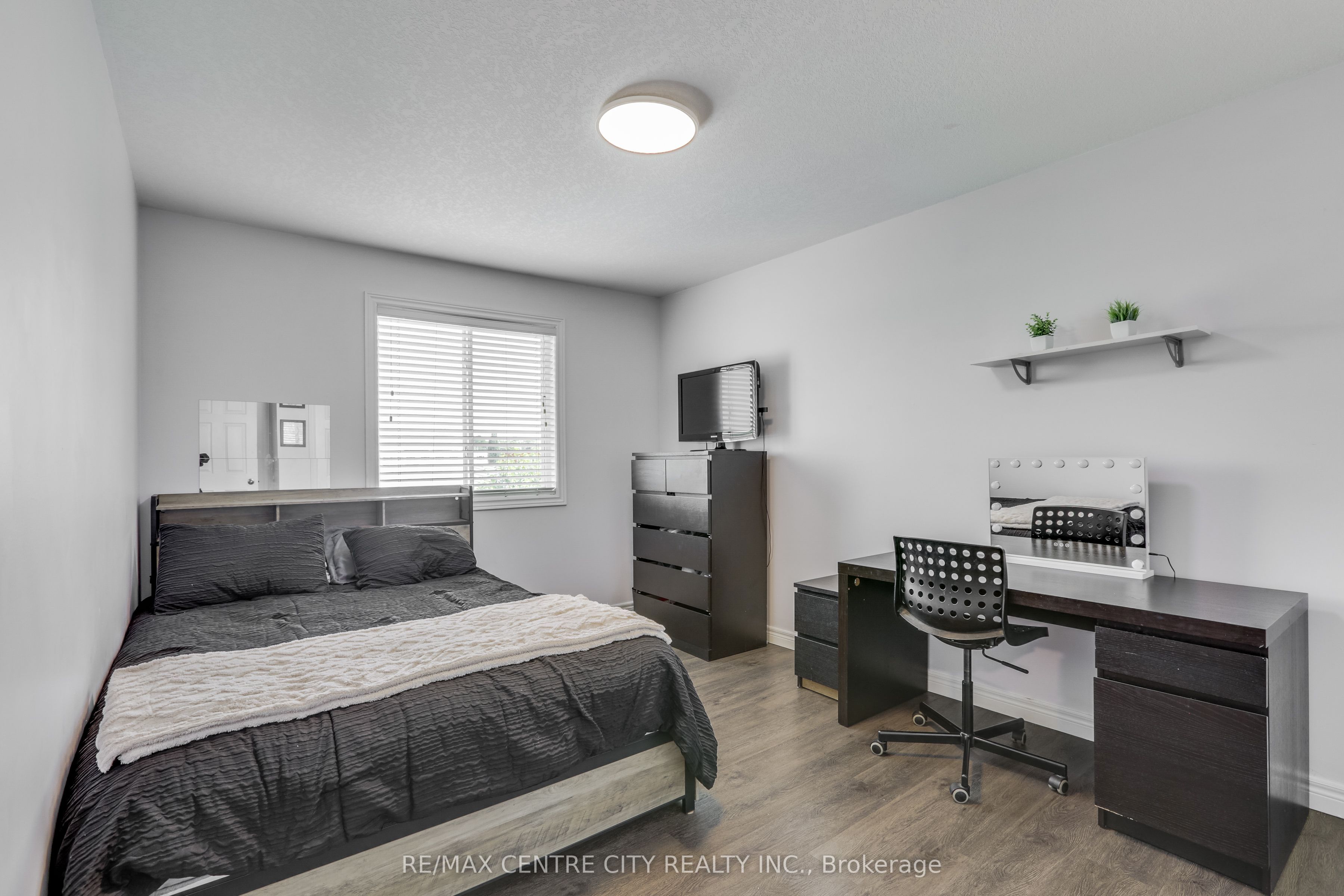 178 Mcmahen Street Property Photo 25