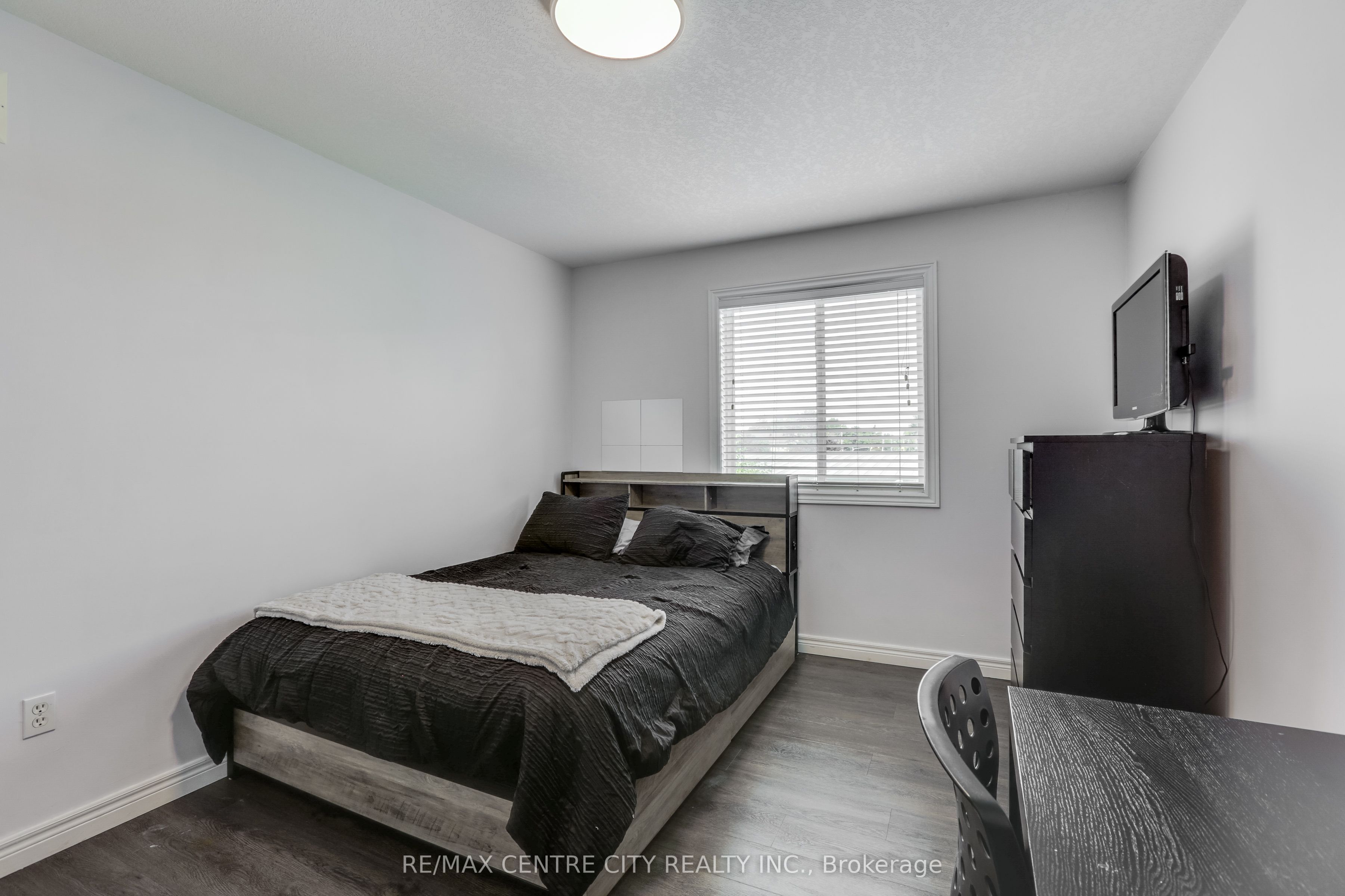 178 Mcmahen Street Property Photo 26