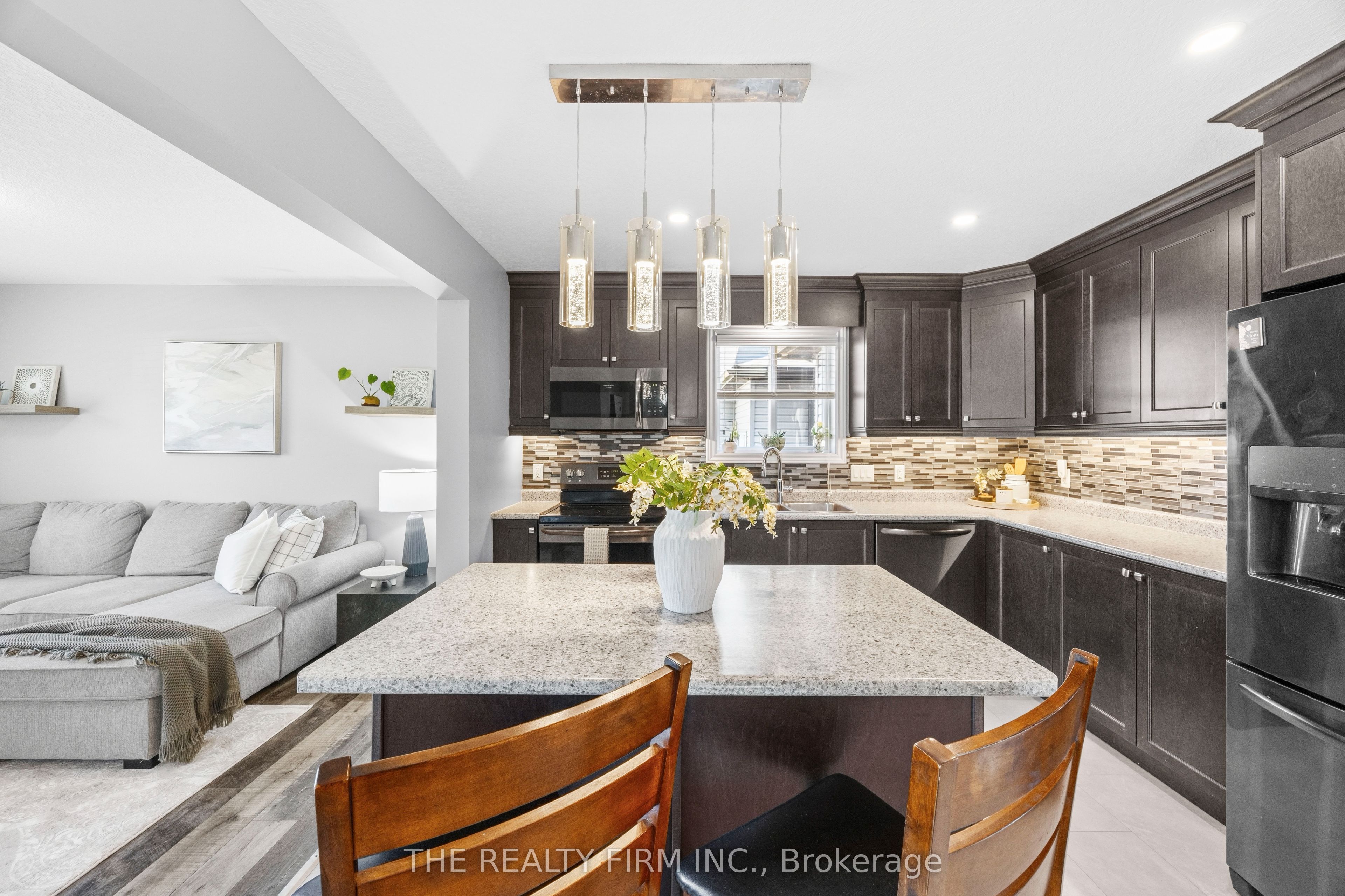 20 Sandy Court Property Photo 9