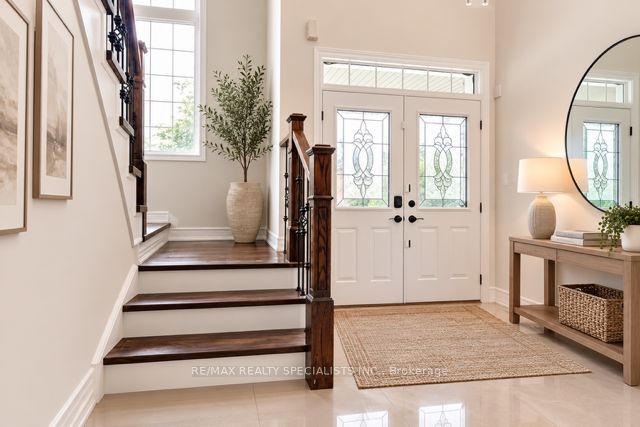 7 Kingspoint Circle Property Photo 2