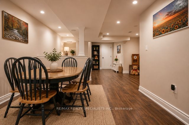 7 Kingspoint Circle Property Photo 15