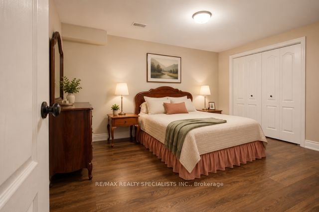 7 Kingspoint Circle Property Photo 19