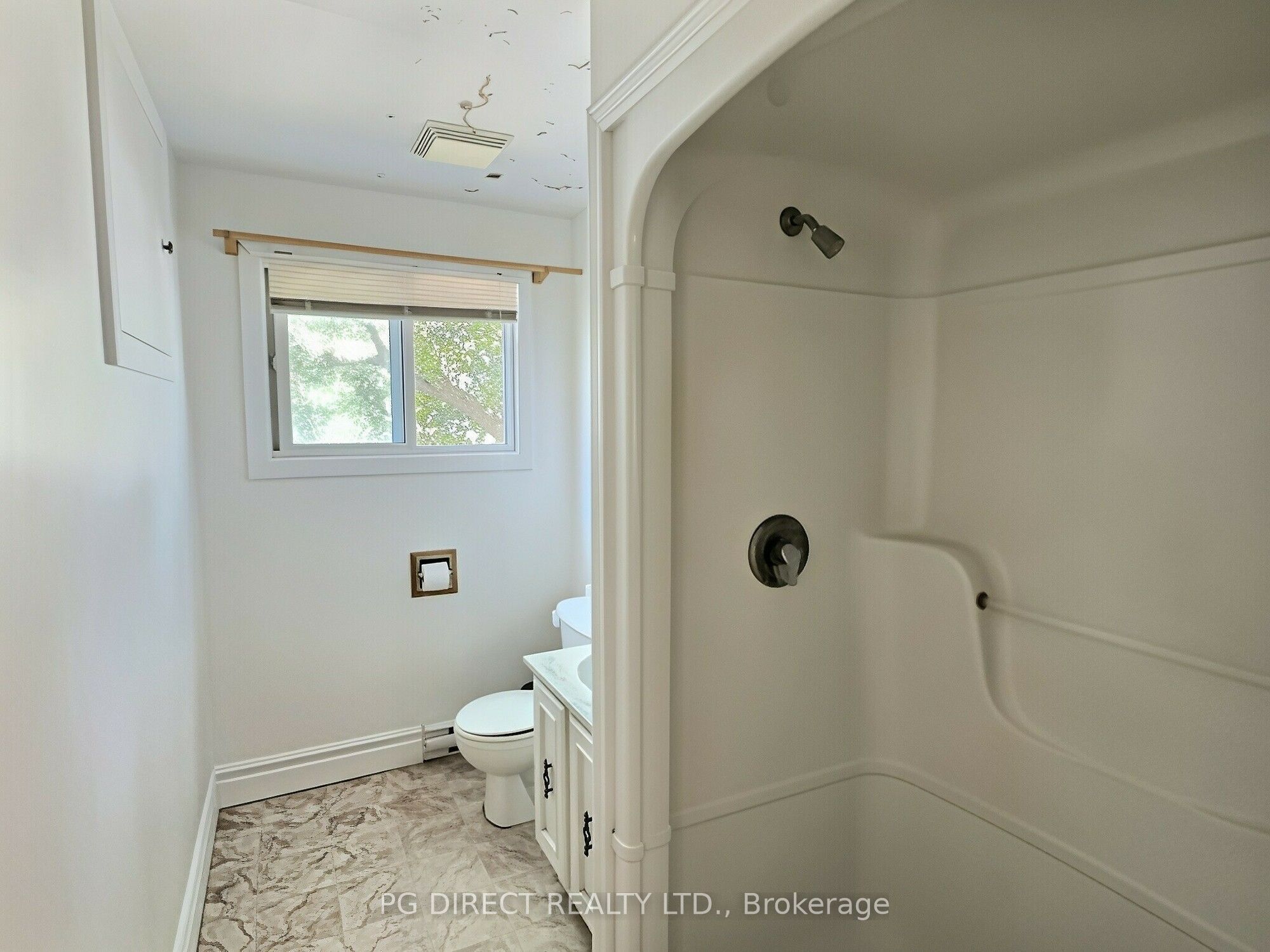 205 Drummond Street E Property Photo 14