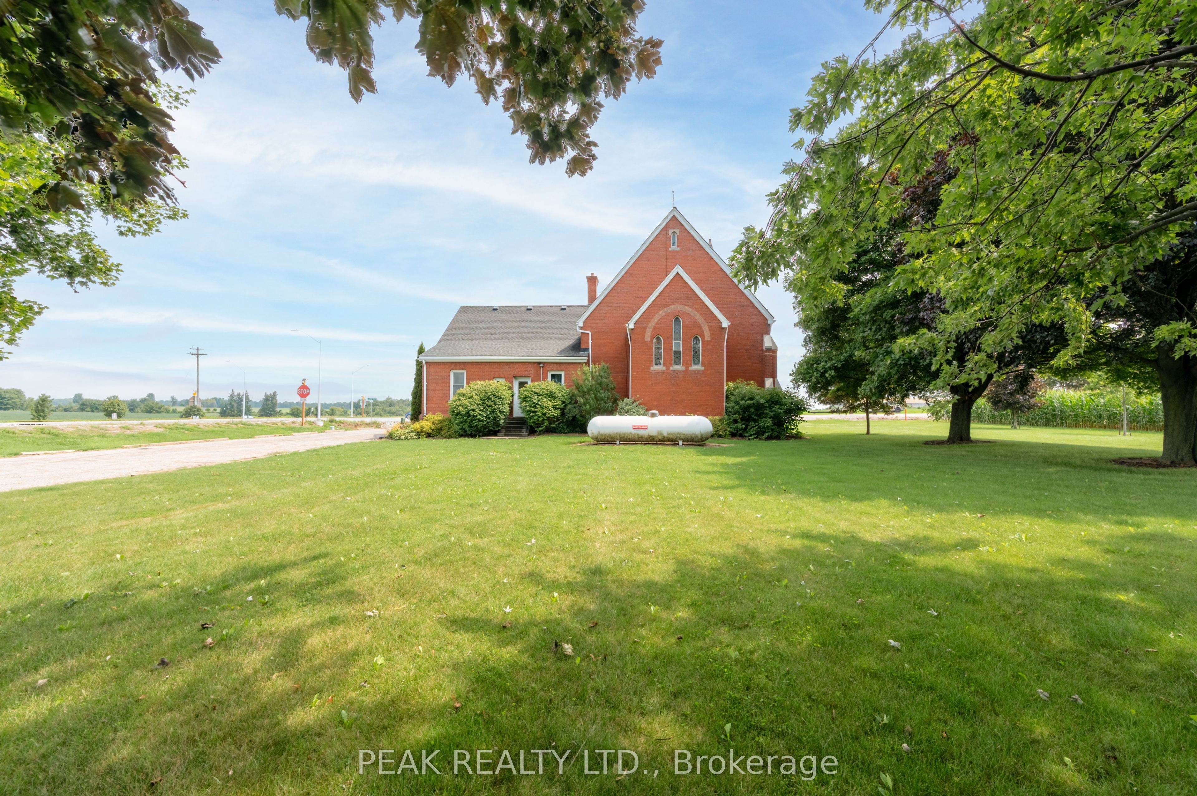 676241 16th Line Property Photo 4