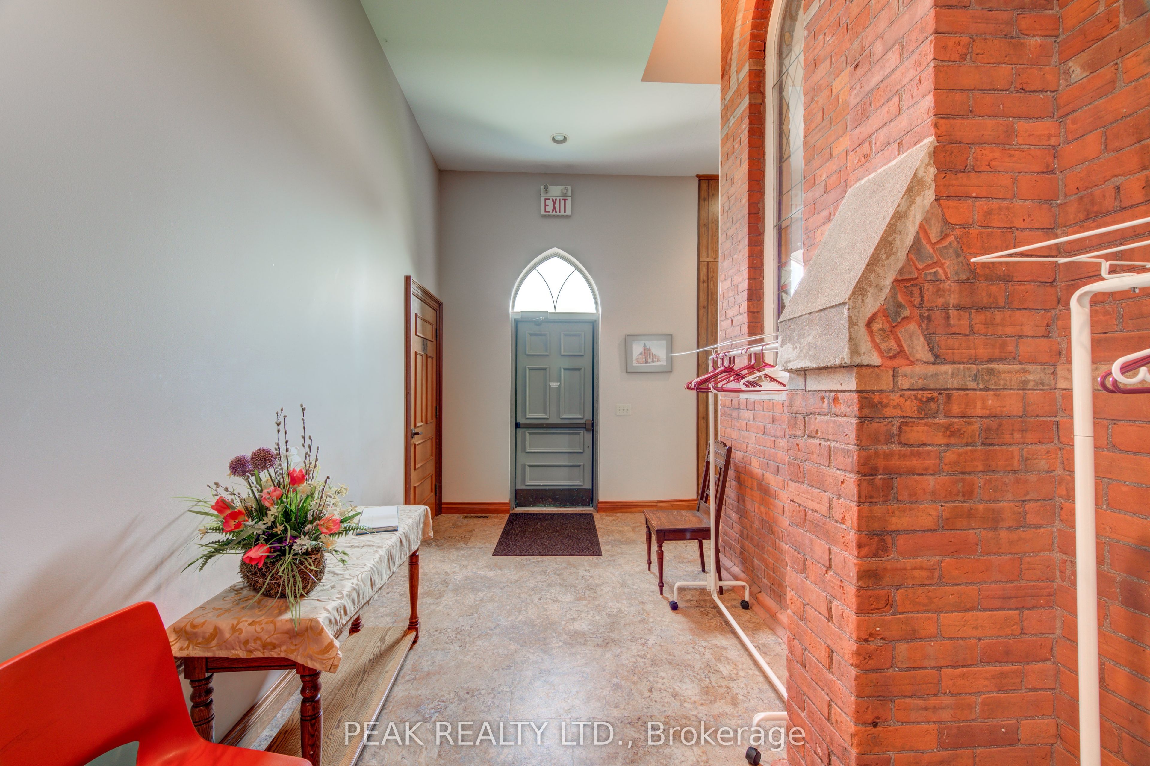 676241 16th Line Property Photo 8