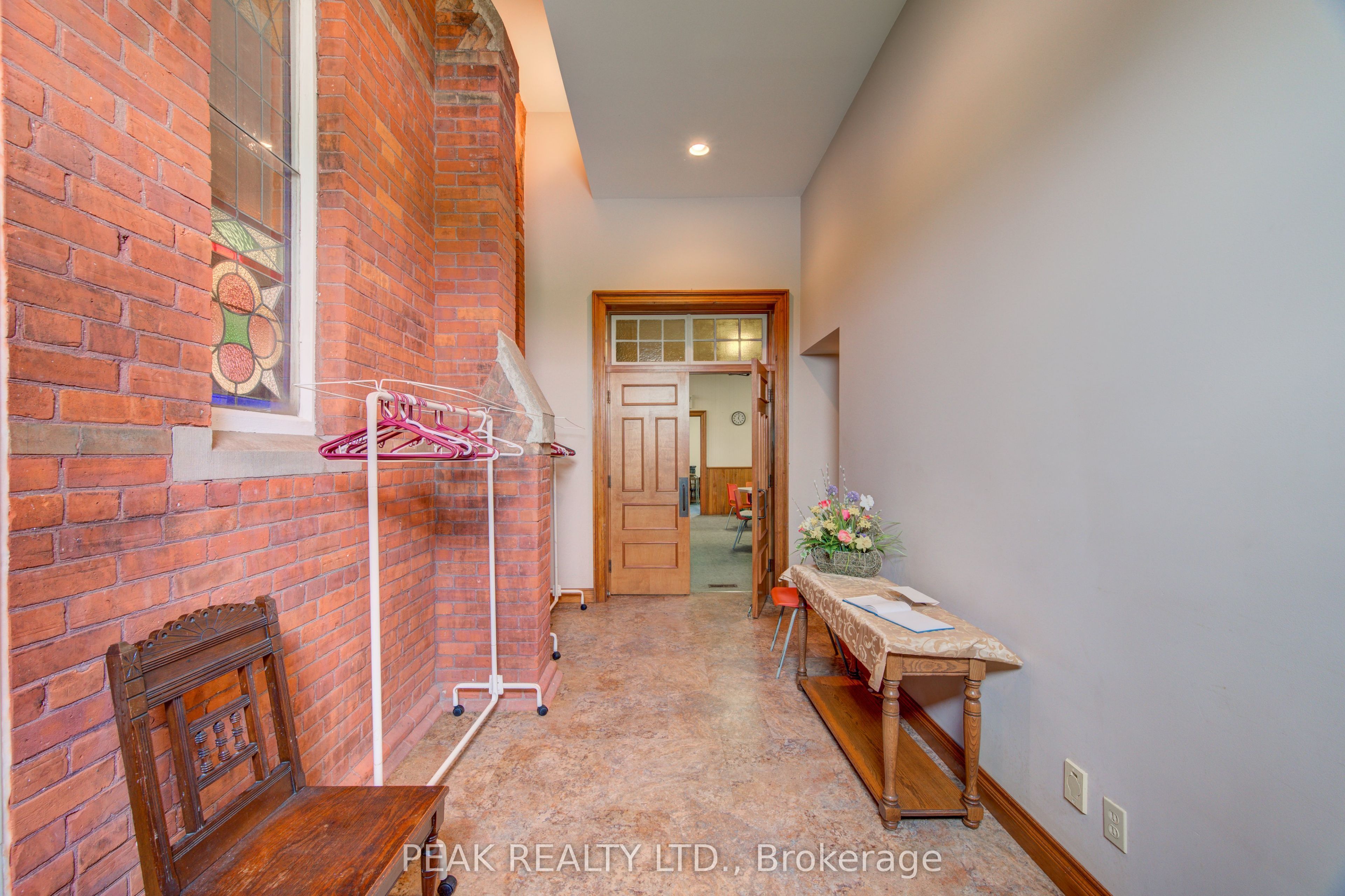 676241 16th Line Property Photo 9