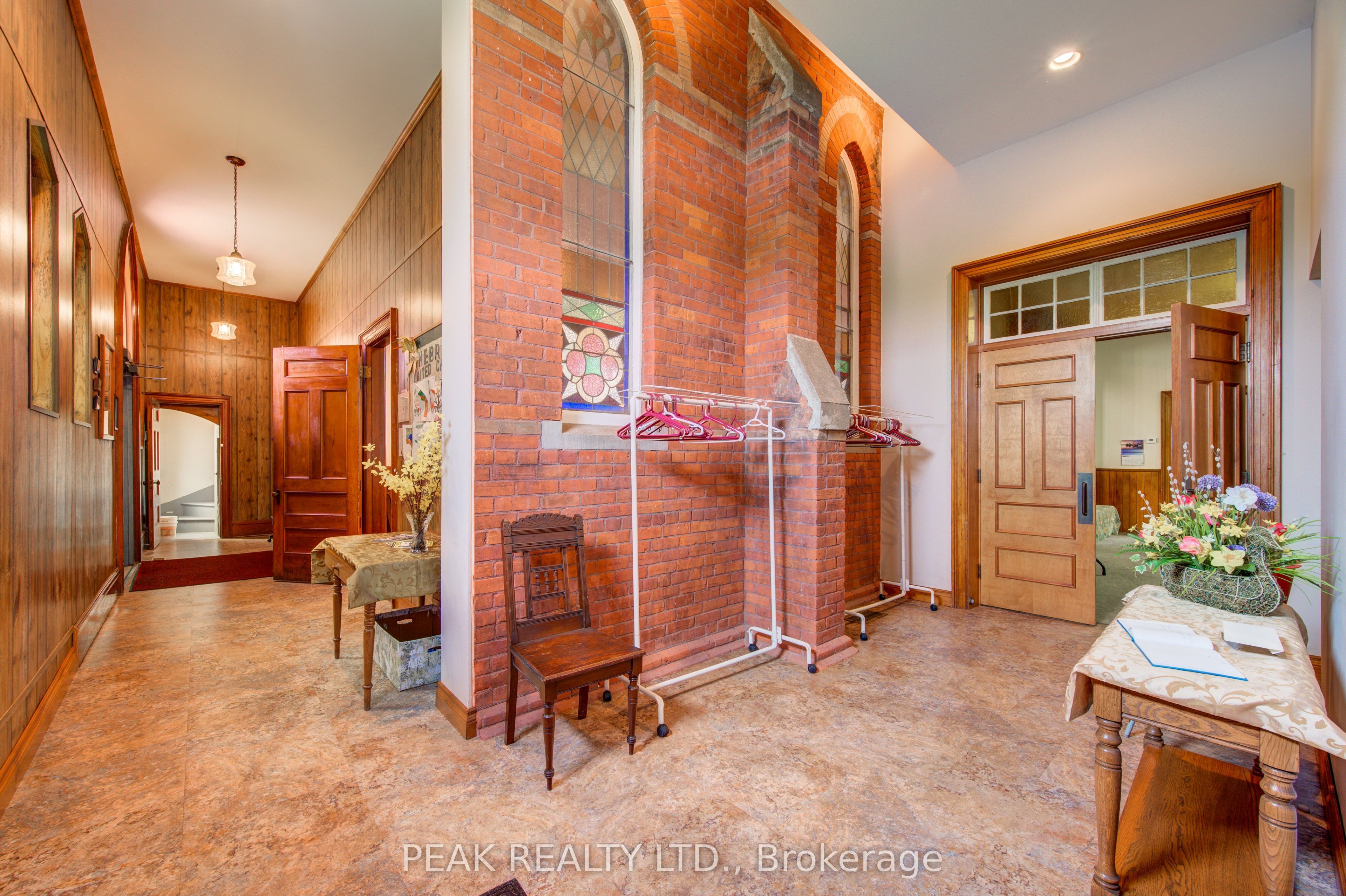 676241 16th Line Property Photo 11