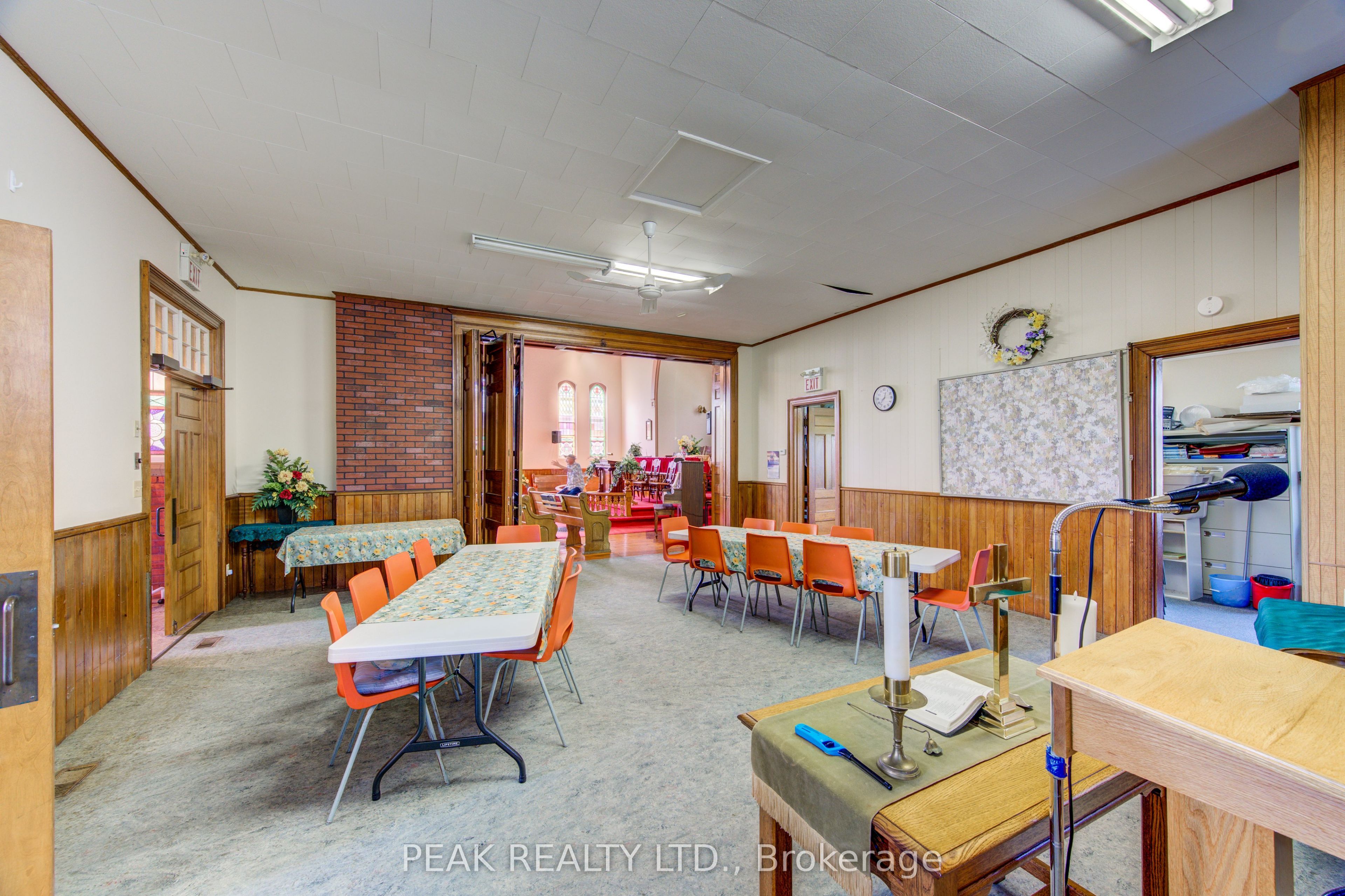 676241 16th Line Property Photo 22