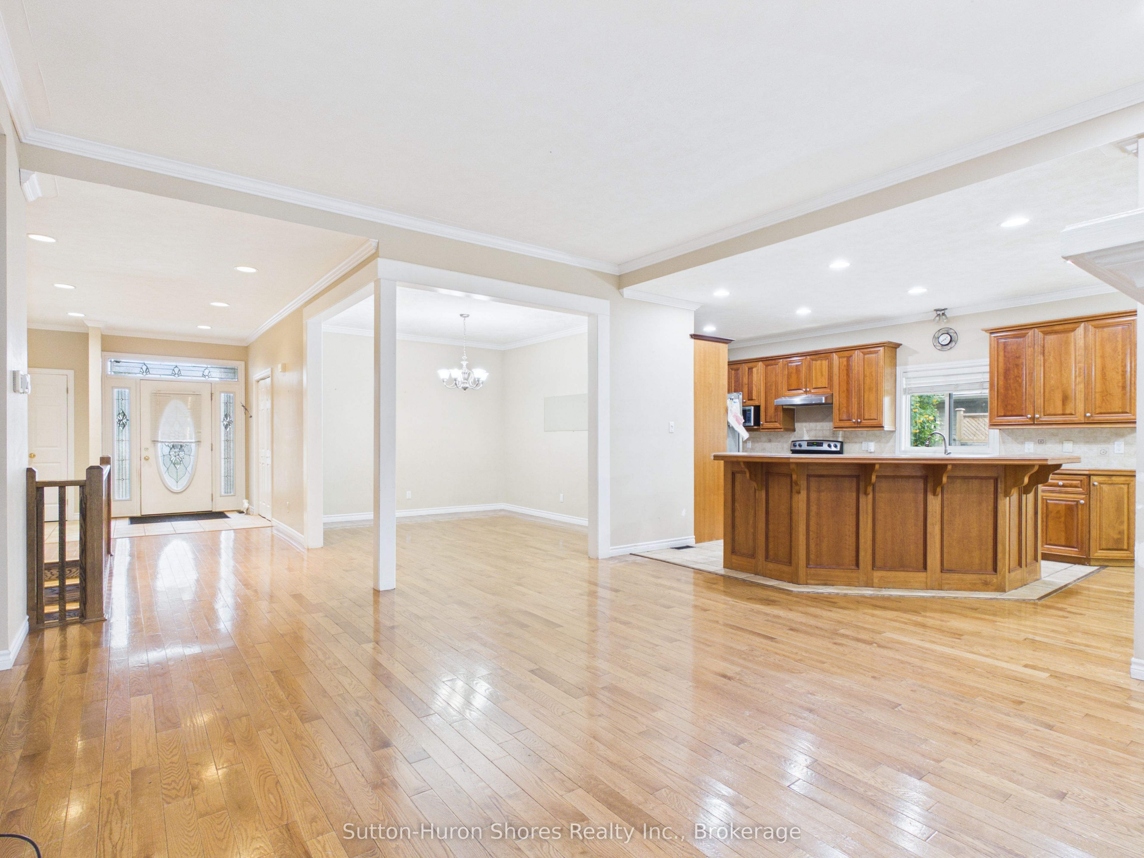 490 Bluewater Drive Property Photo 5