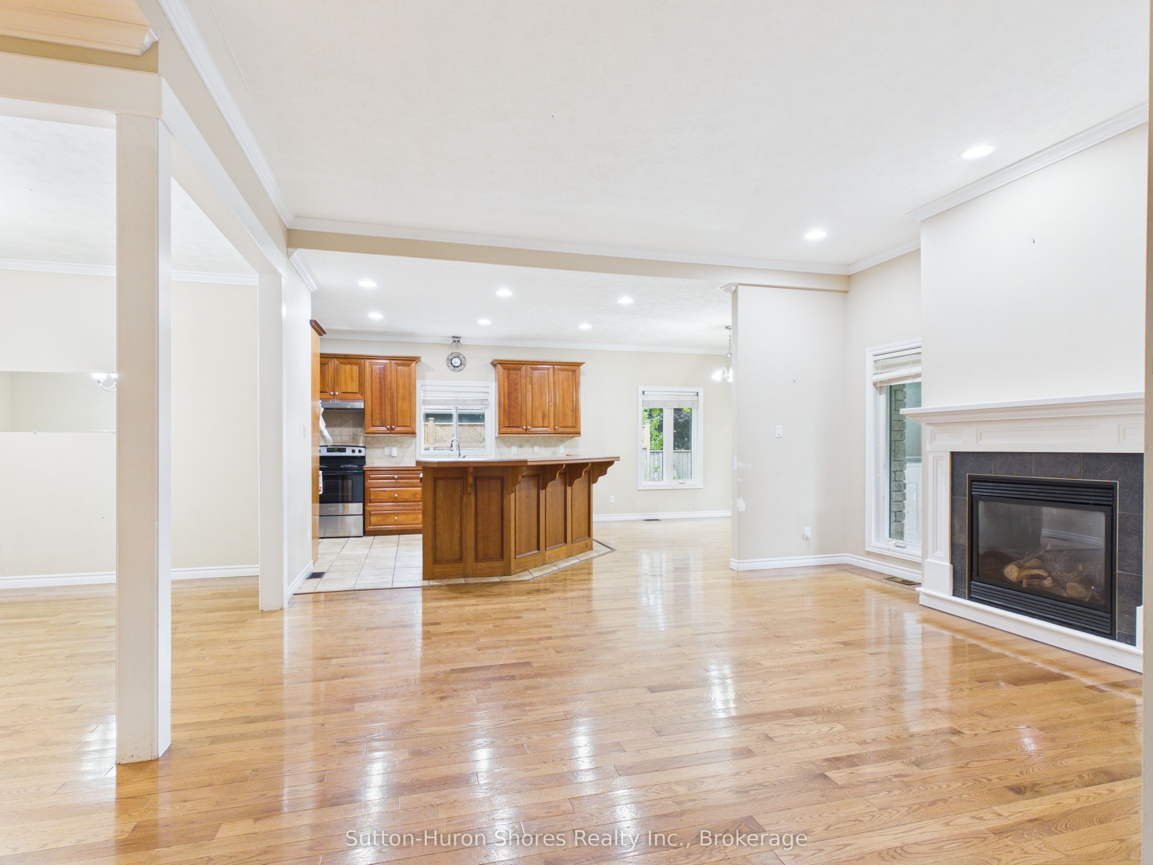 490 Bluewater Drive Property Photo 14