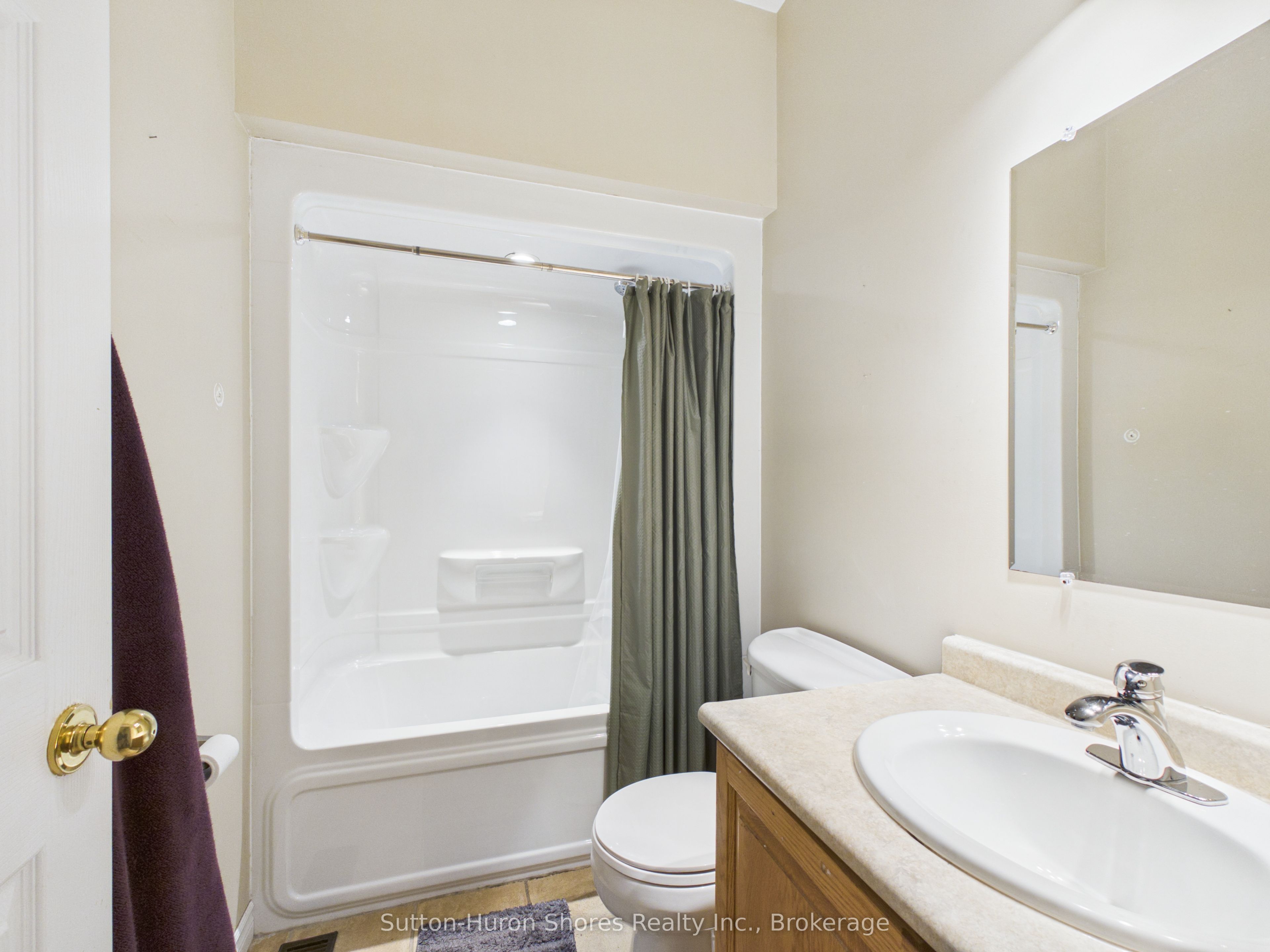 490 Bluewater Drive Property Photo 17