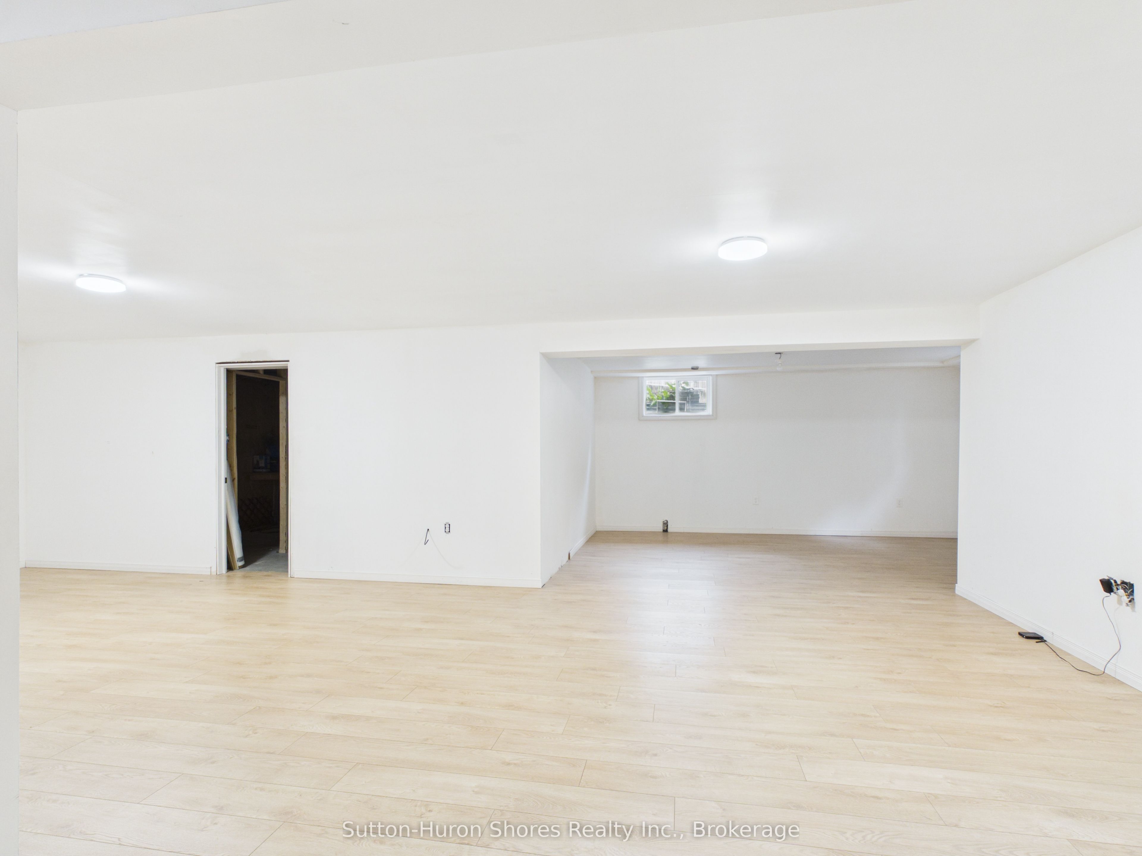 490 Bluewater Drive Property Photo 18