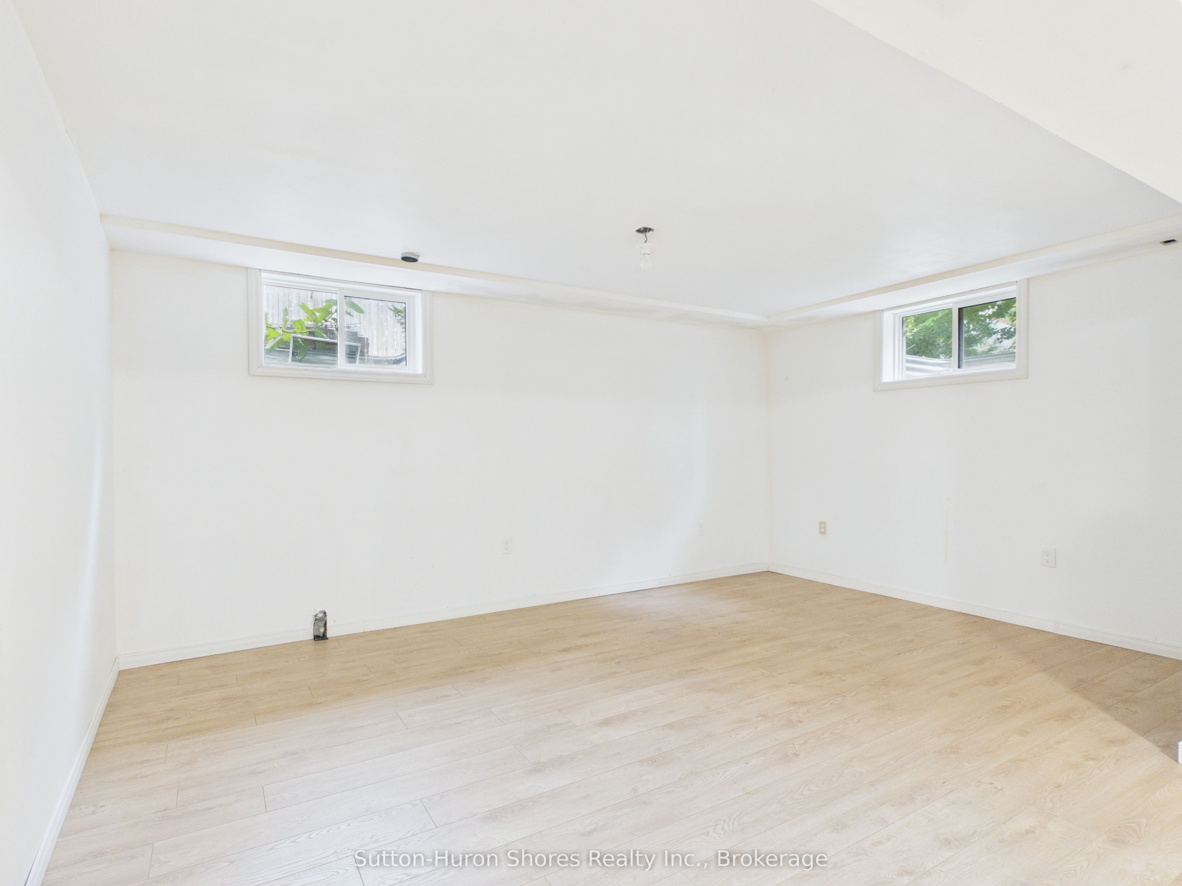 490 Bluewater Drive Property Photo 19
