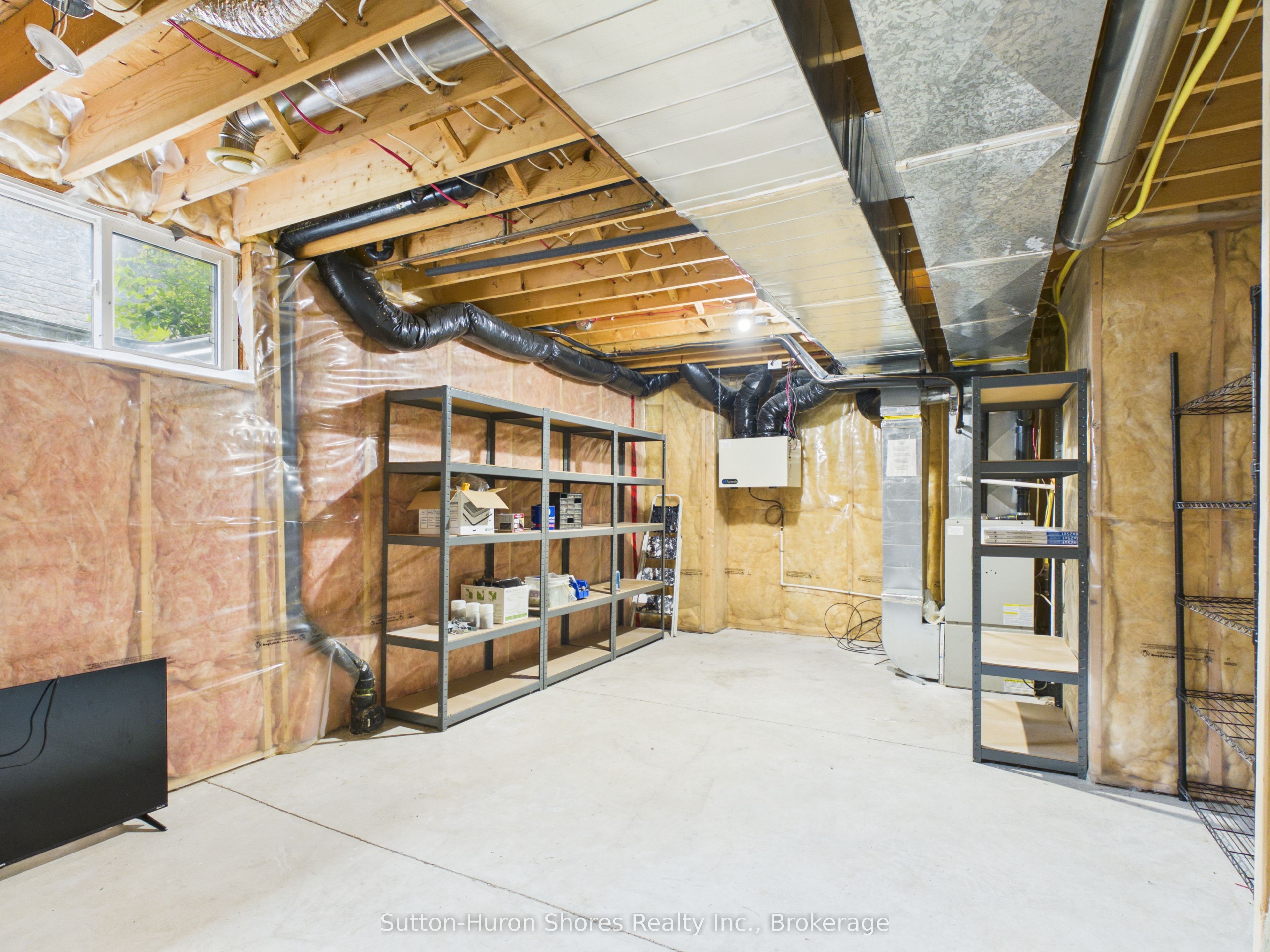 490 Bluewater Drive Property Photo 24