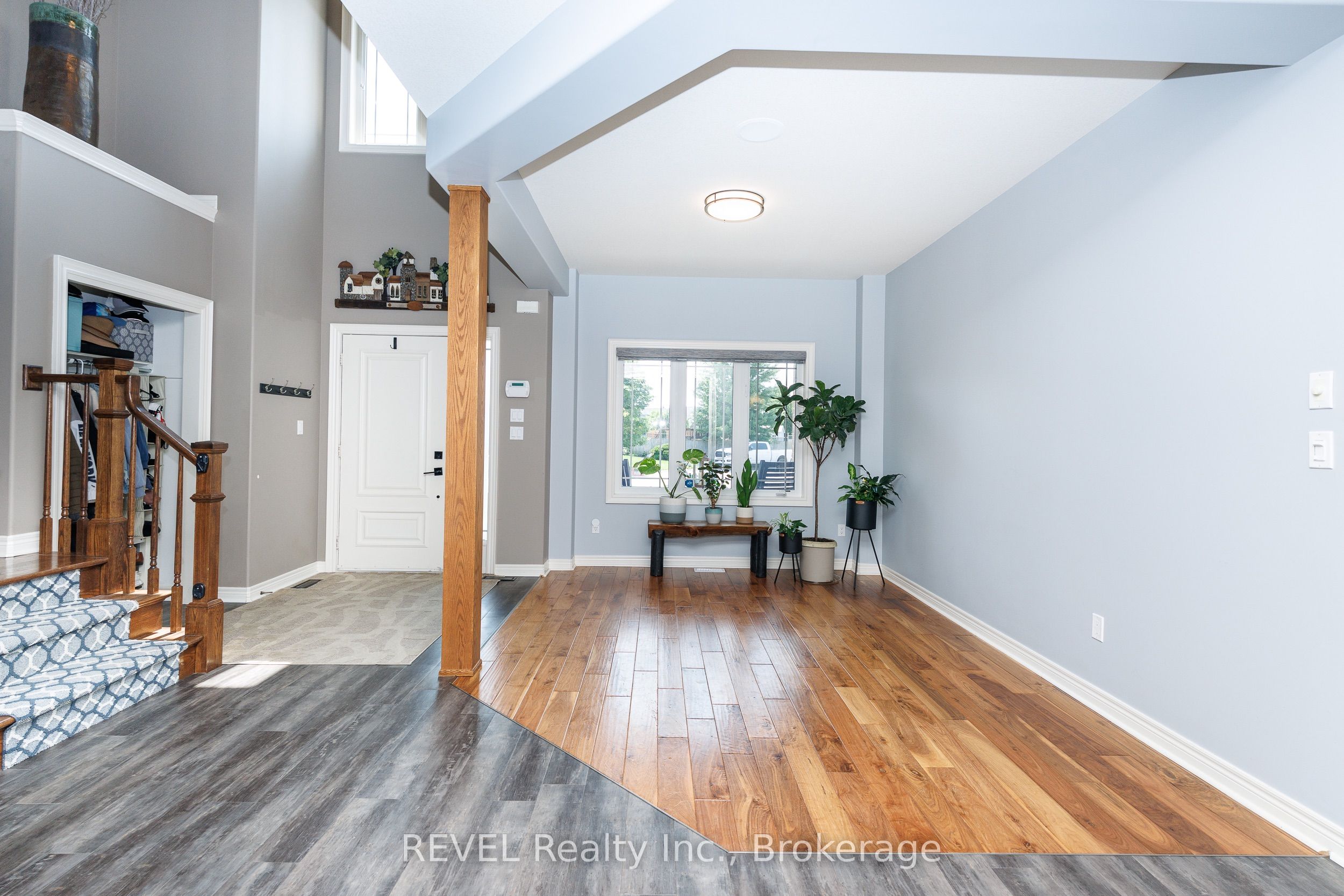 374 Hillsdale Road Property Photo 4