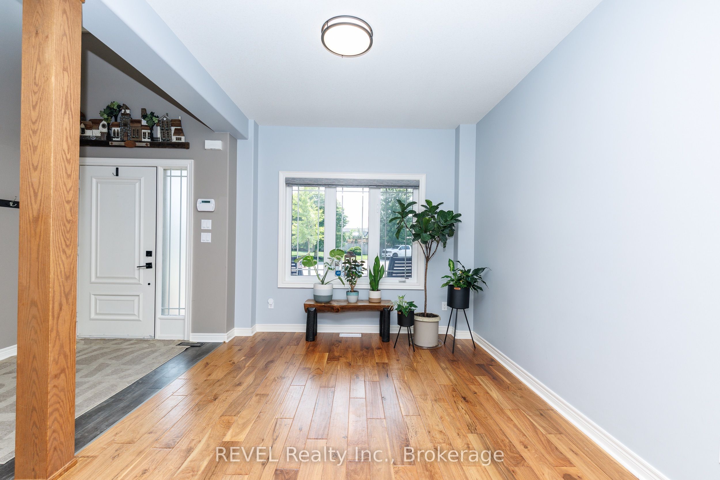 374 Hillsdale Road Property Photo 5