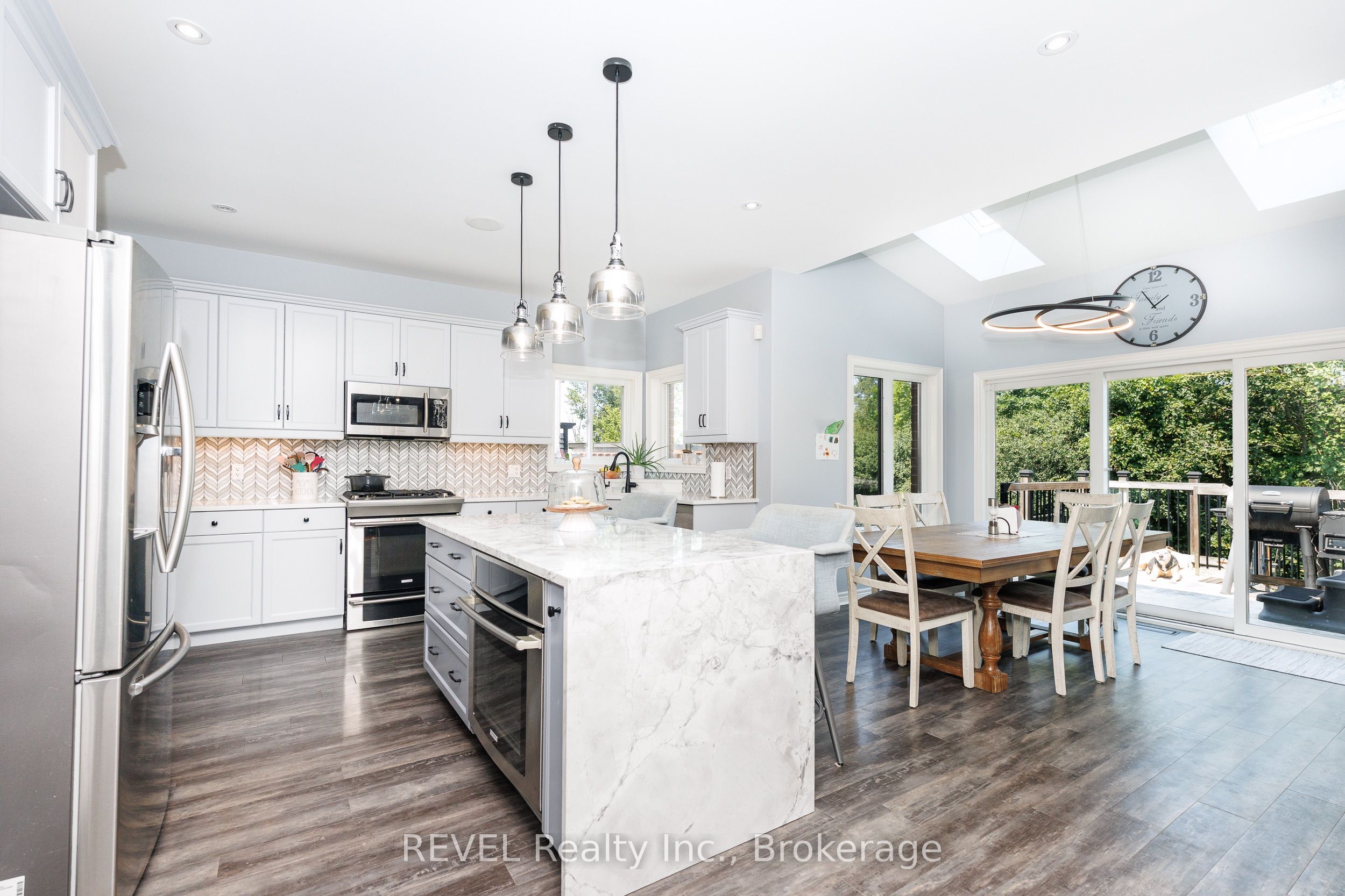 374 Hillsdale Road Property Photo 10