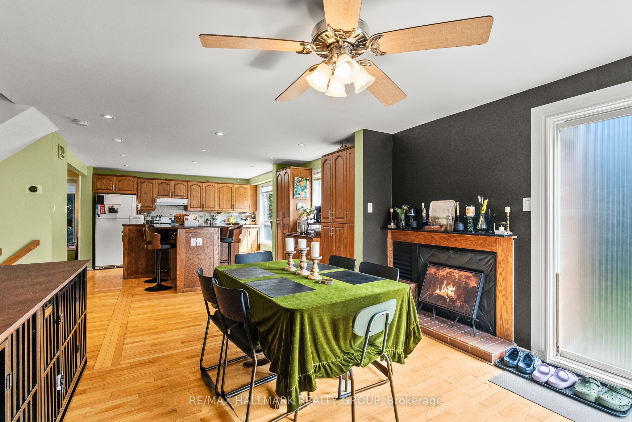 932 Beauclaire Drive Property Photo 11