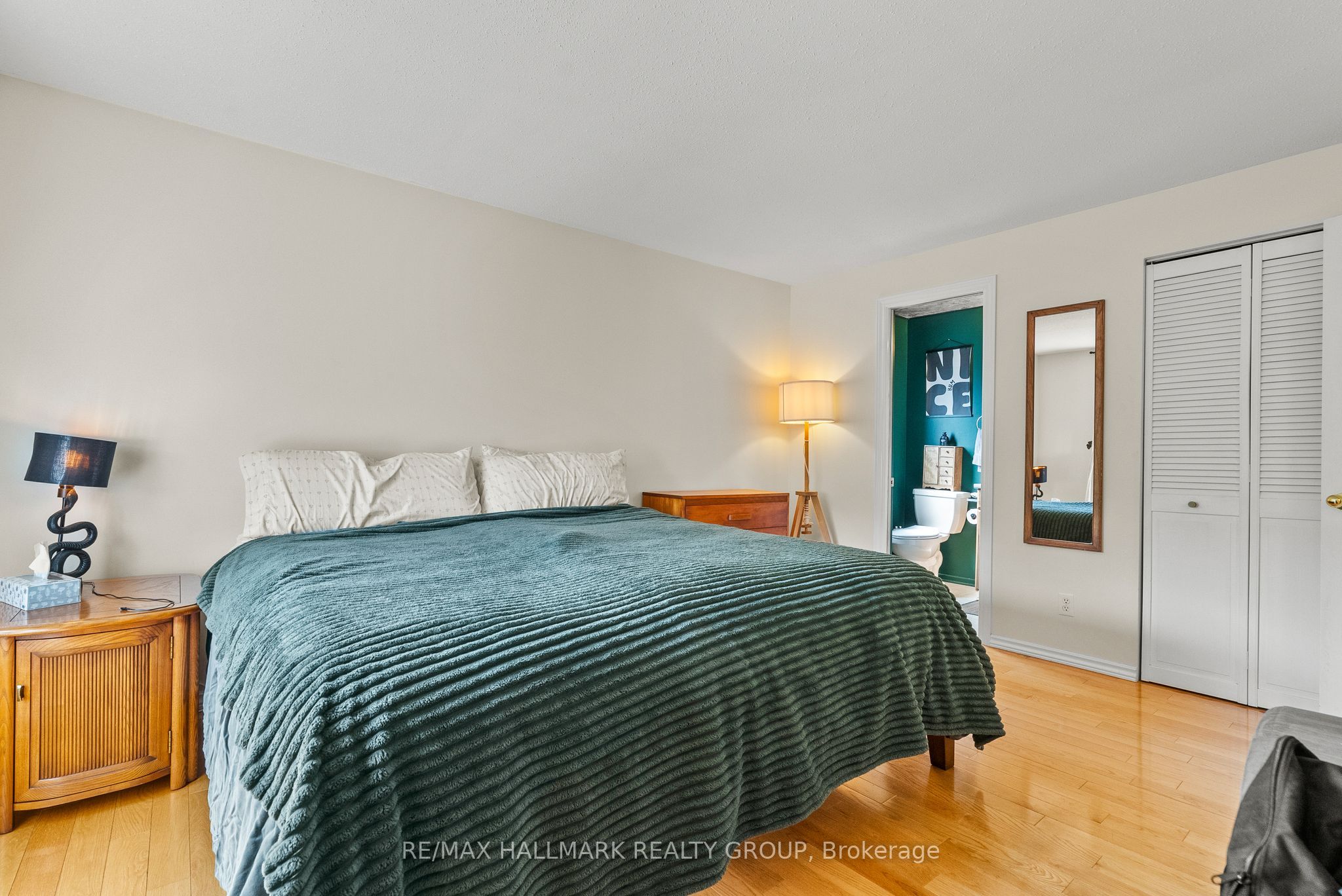 932 Beauclaire Drive Property Photo 17