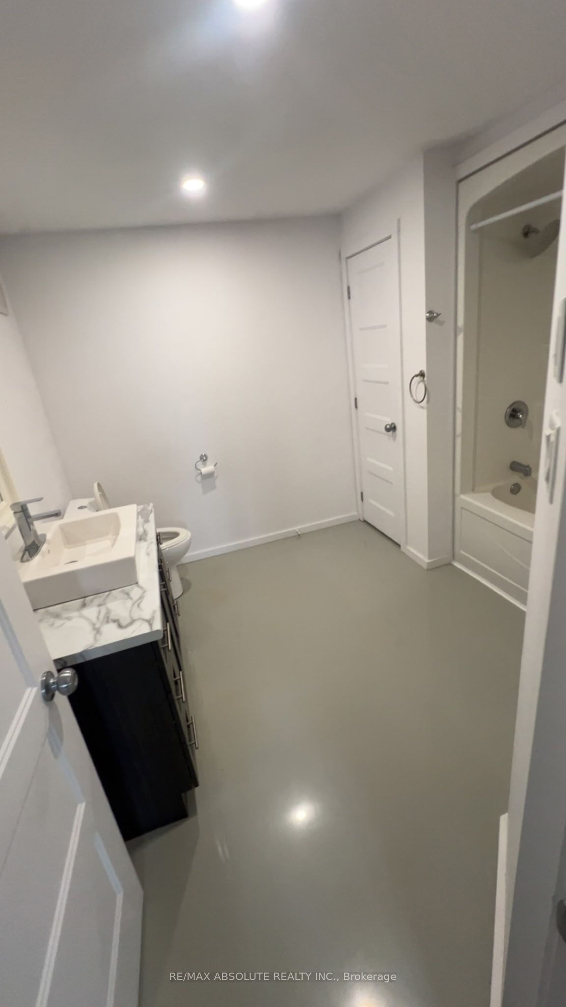 20 St-placide Street Property Photo 8