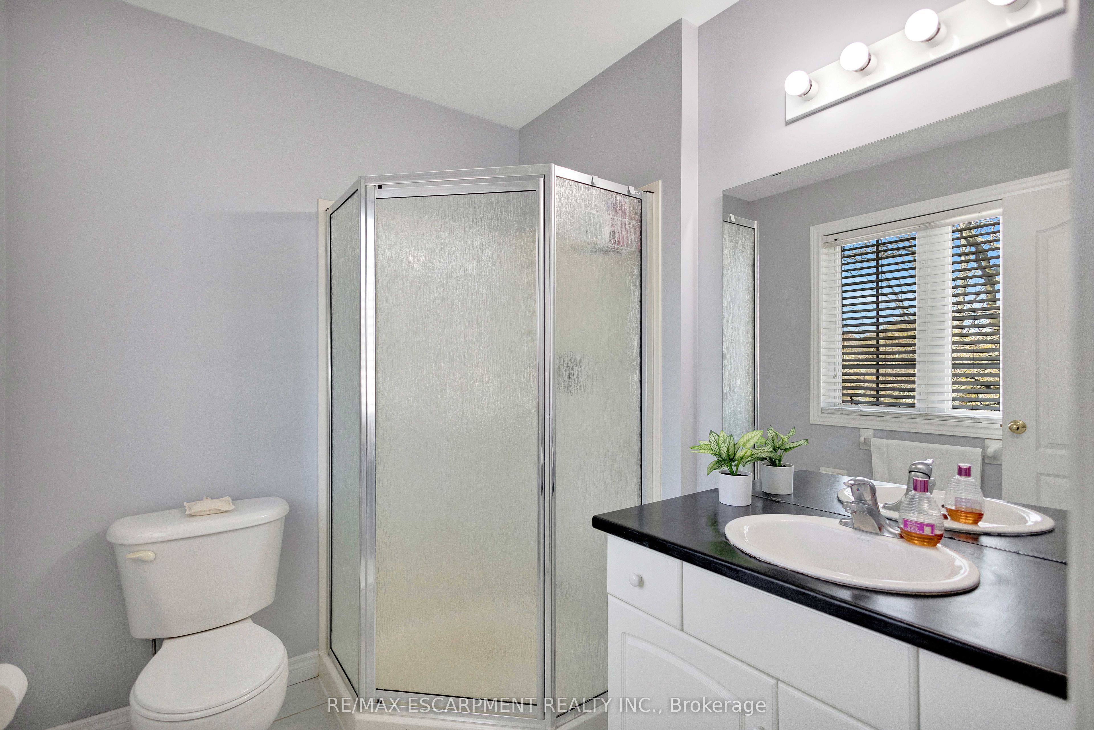 232 Stonehenge Drive 8 Property Photo 21
