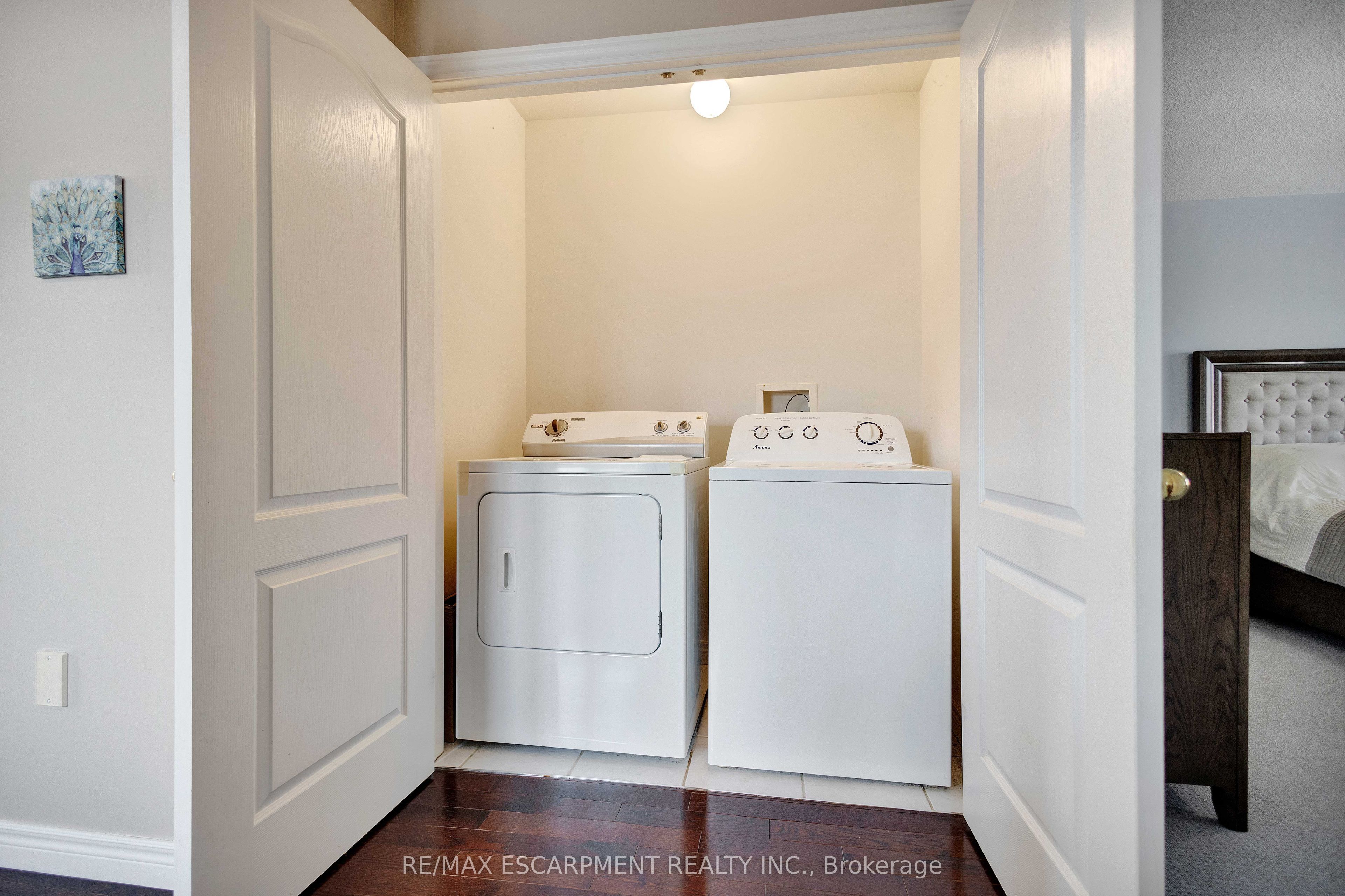 232 Stonehenge Drive 8 Property Photo 27