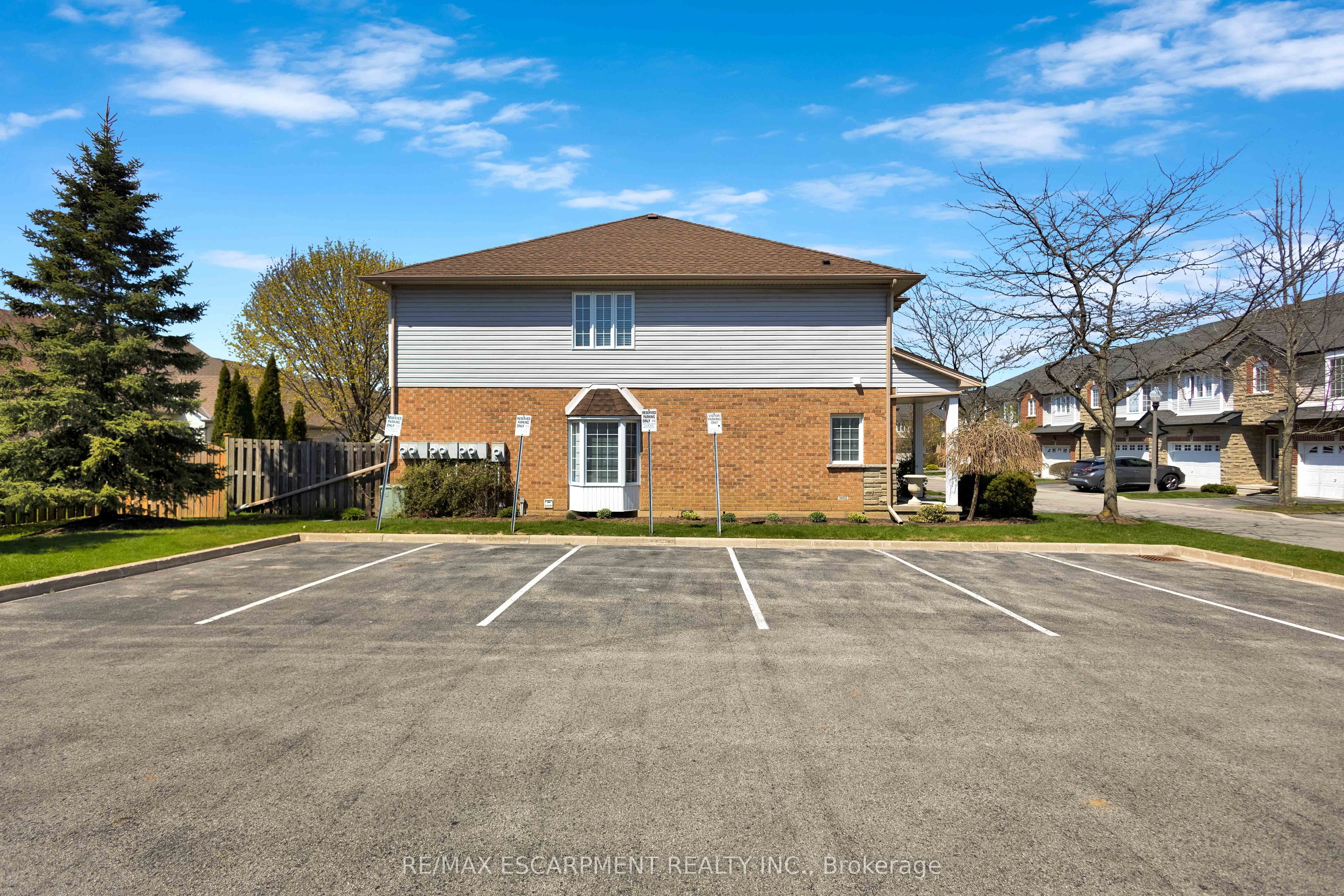 232 Stonehenge Drive 8 Property Photo 29