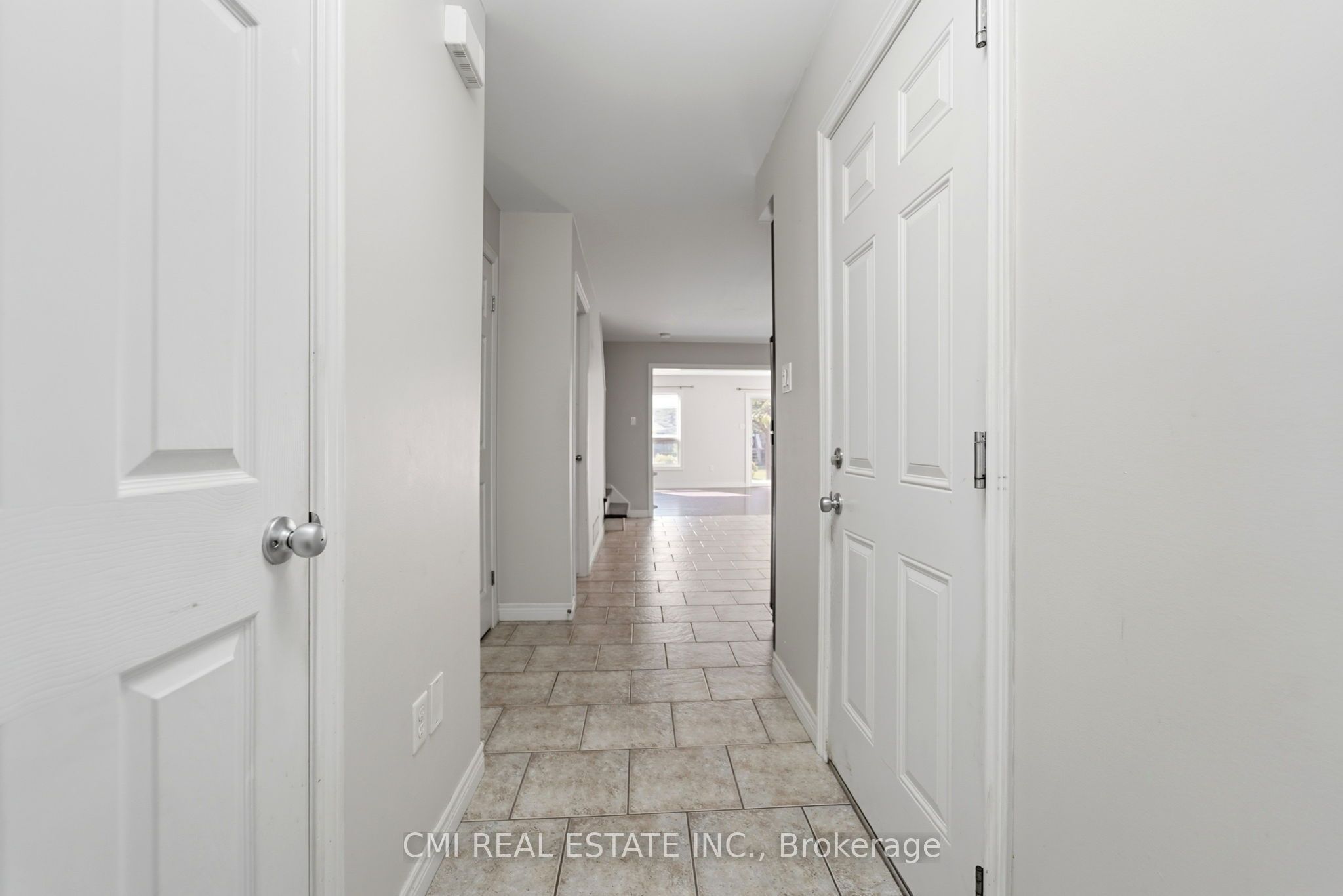 105 Bard Boulevard 40 Property Photo 5