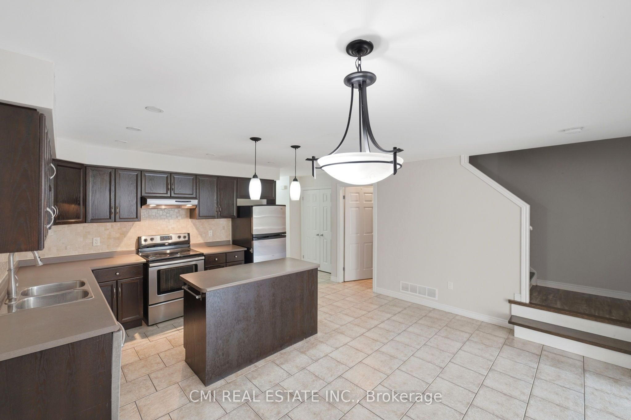 105 Bard Boulevard 40 Property Photo 12