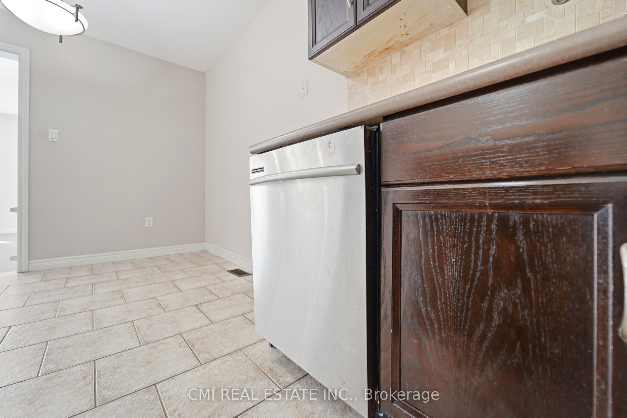 105 Bard Boulevard 40 Property Photo 15