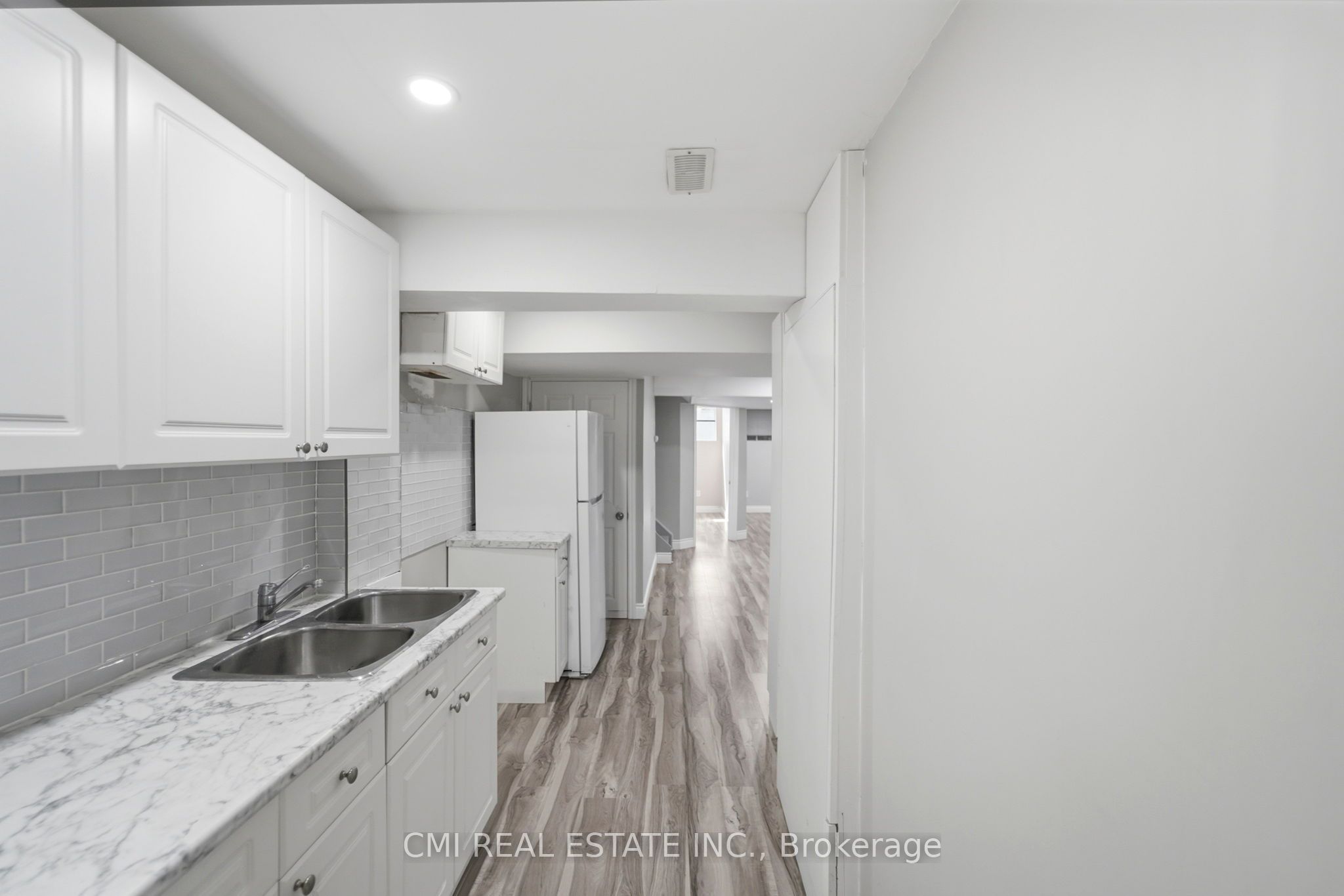 105 Bard Boulevard 40 Property Photo 16