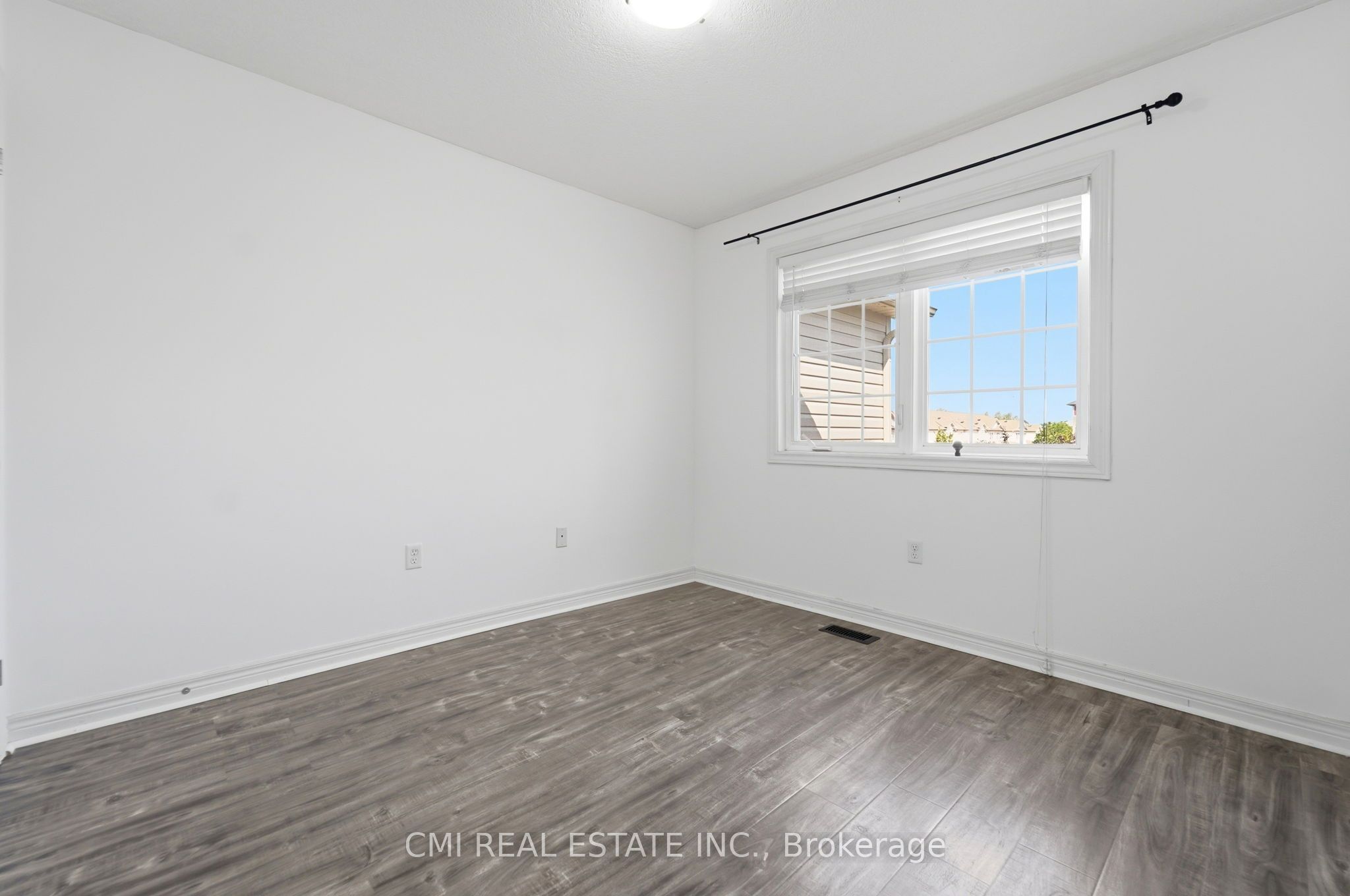 105 Bard Boulevard 40 Property Photo 20