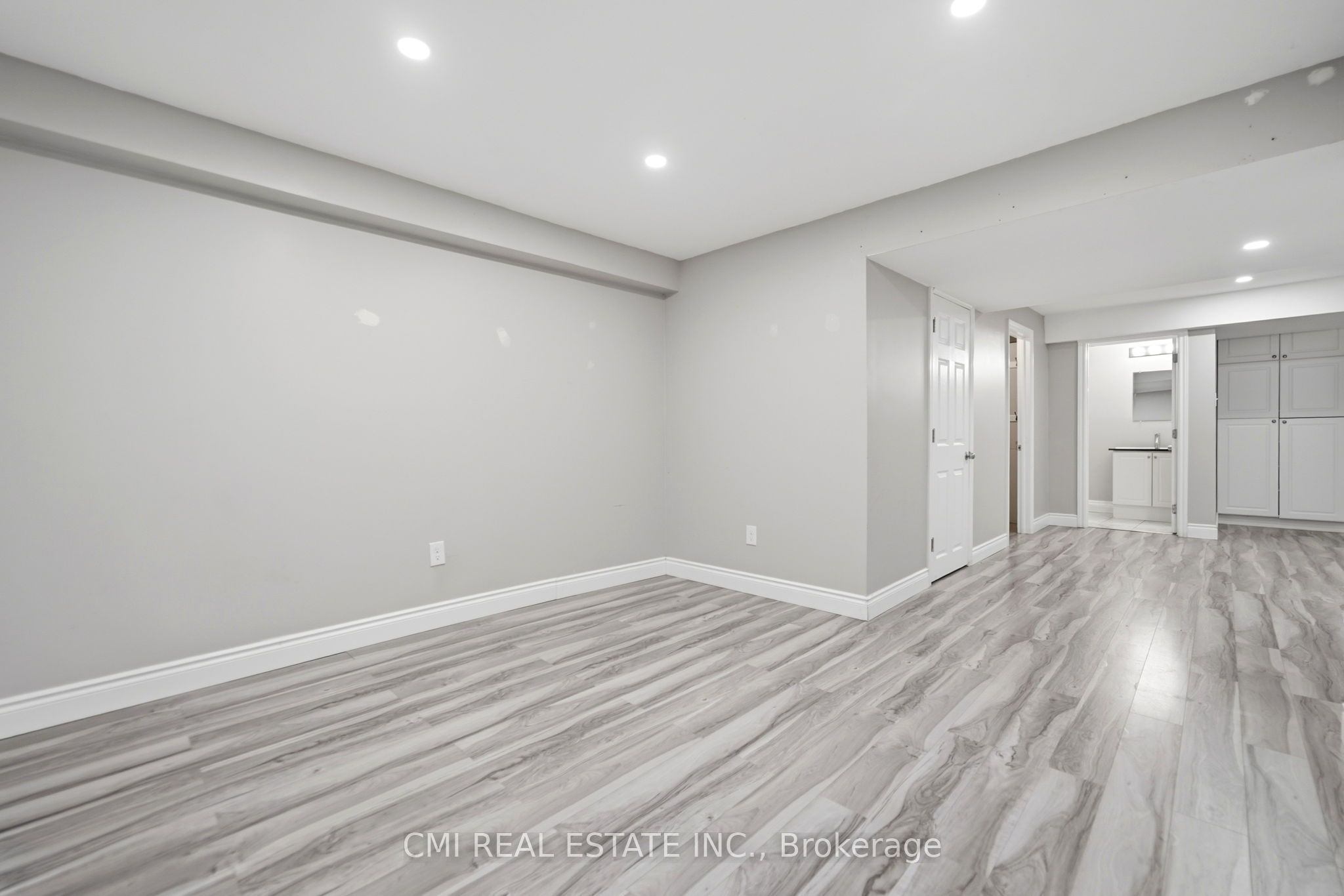 105 Bard Boulevard 40 Property Photo 32