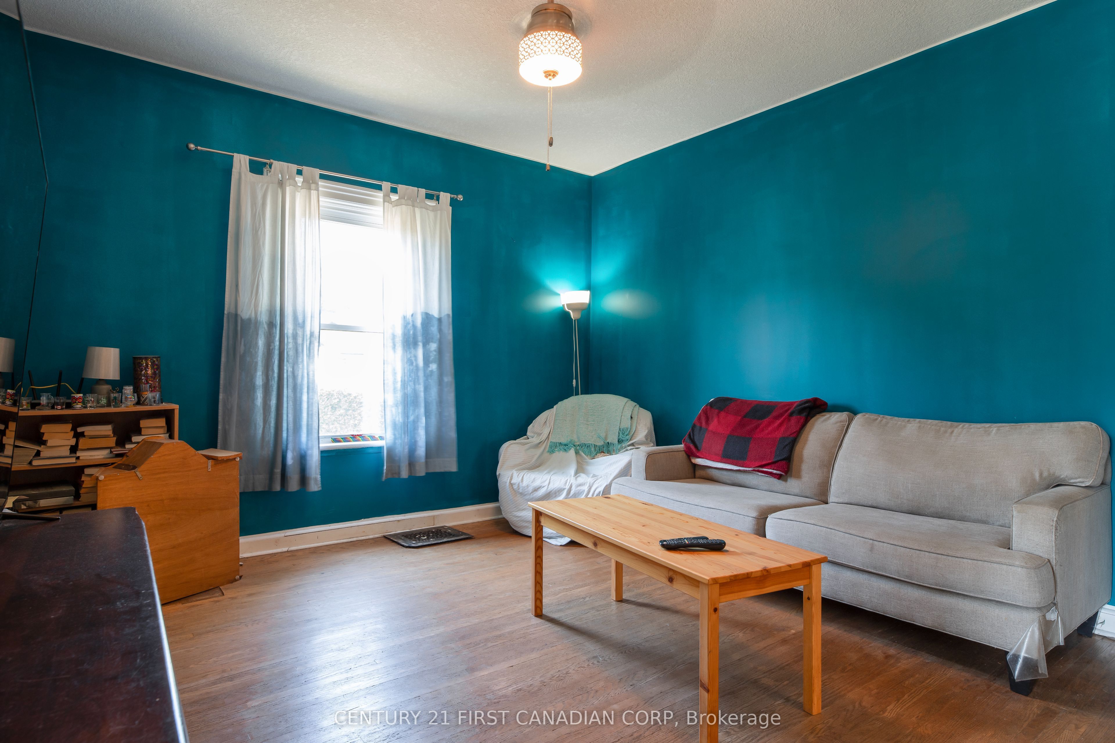 157 Adelaide Street Property Photo 8