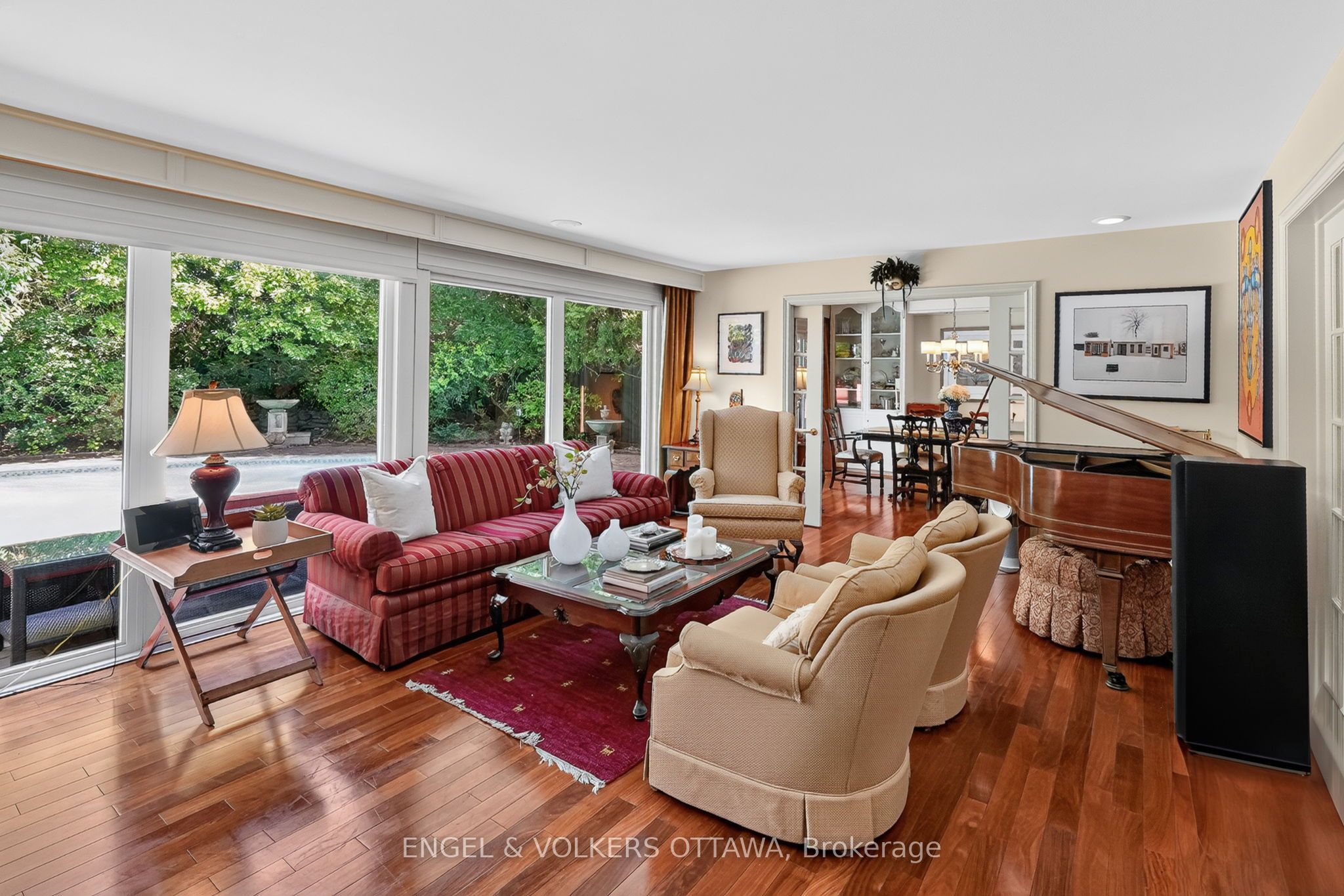 1907 Fairmeadow Crescent Property Photo 10