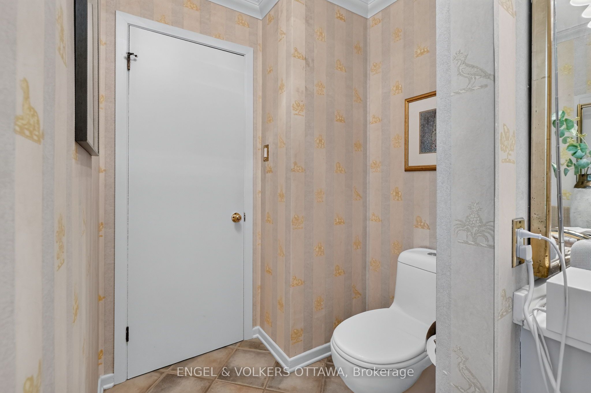 1907 Fairmeadow Crescent Property Photo 25
