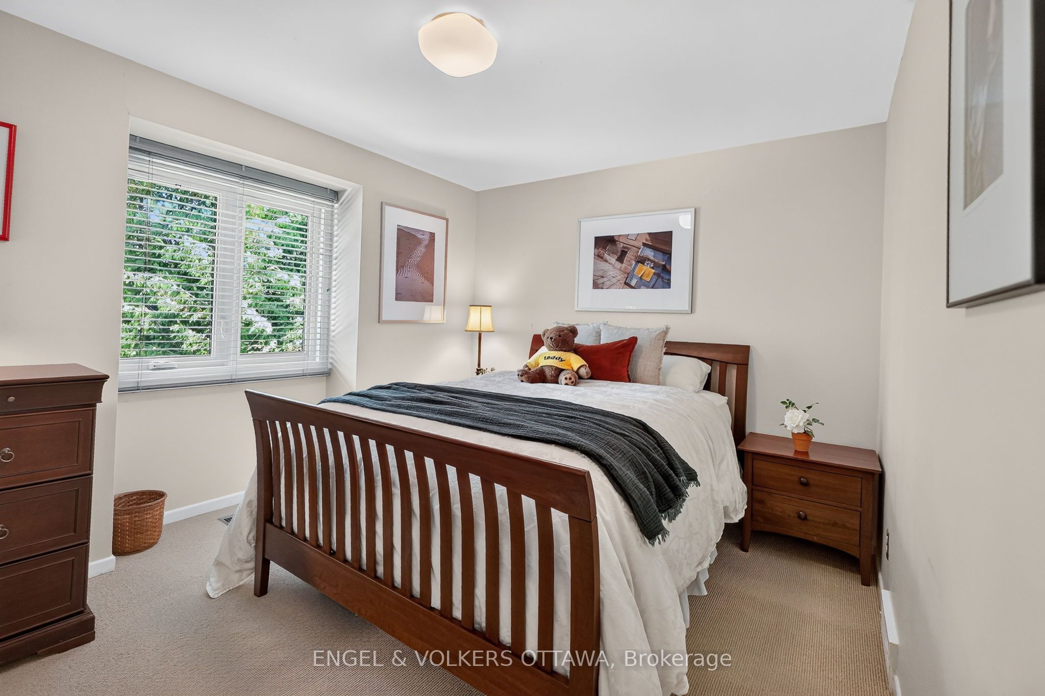 1907 Fairmeadow Crescent Property Photo 27